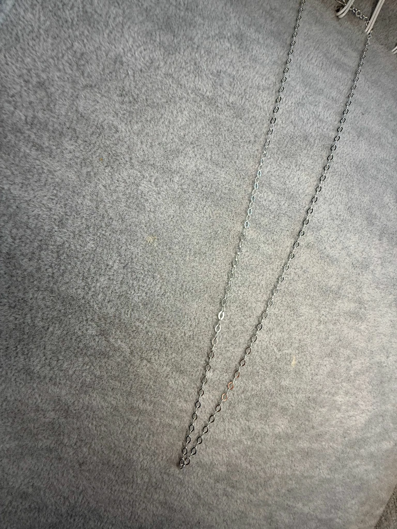 delikatny-srebrny-lancuszek-925-206g-50cm-stary-rynek-10-grodzisk-wlkp