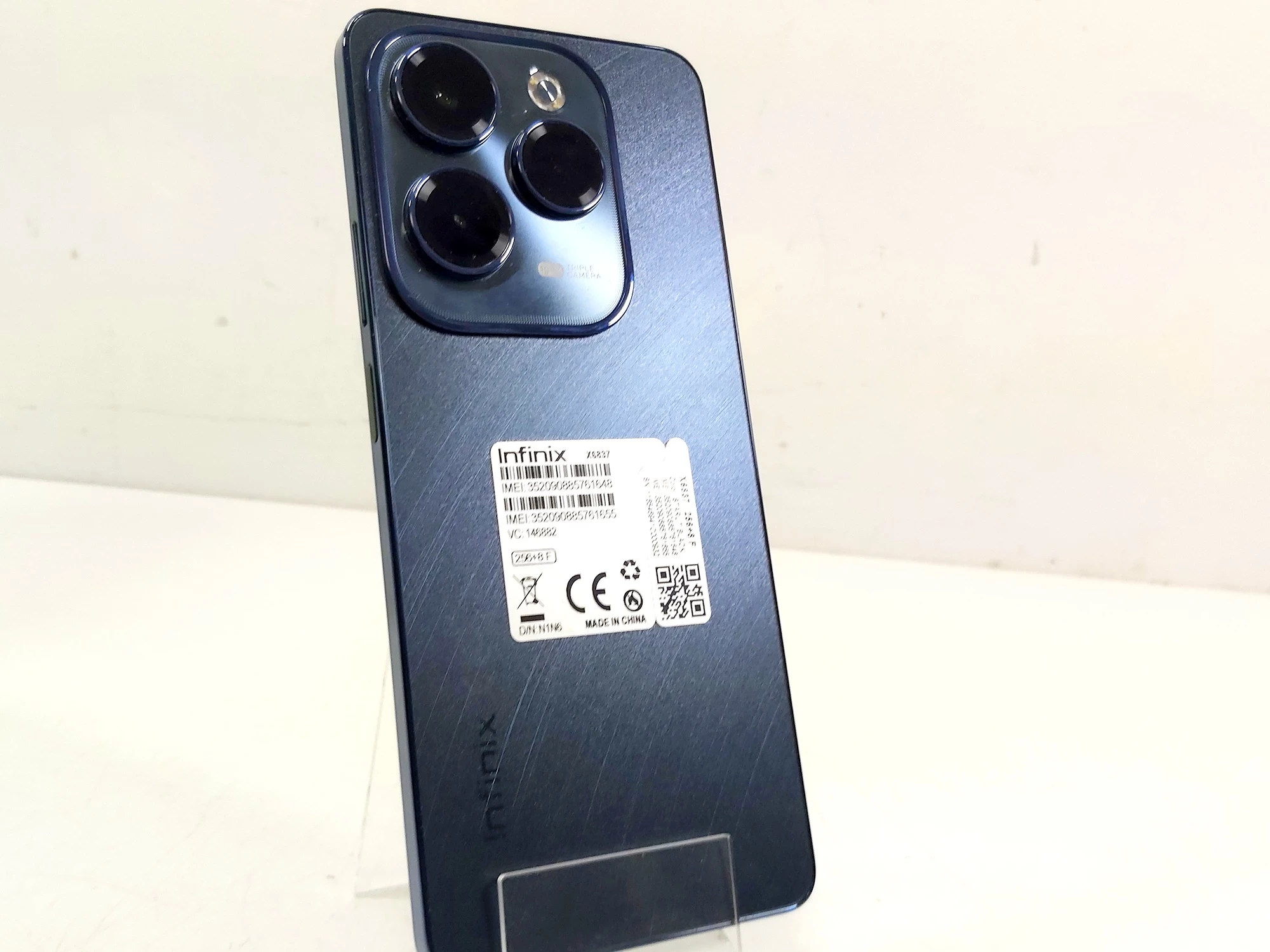 telefon-infinix-hot-40-pro-8256gb-komplet-kod-producenta-x6837-2568