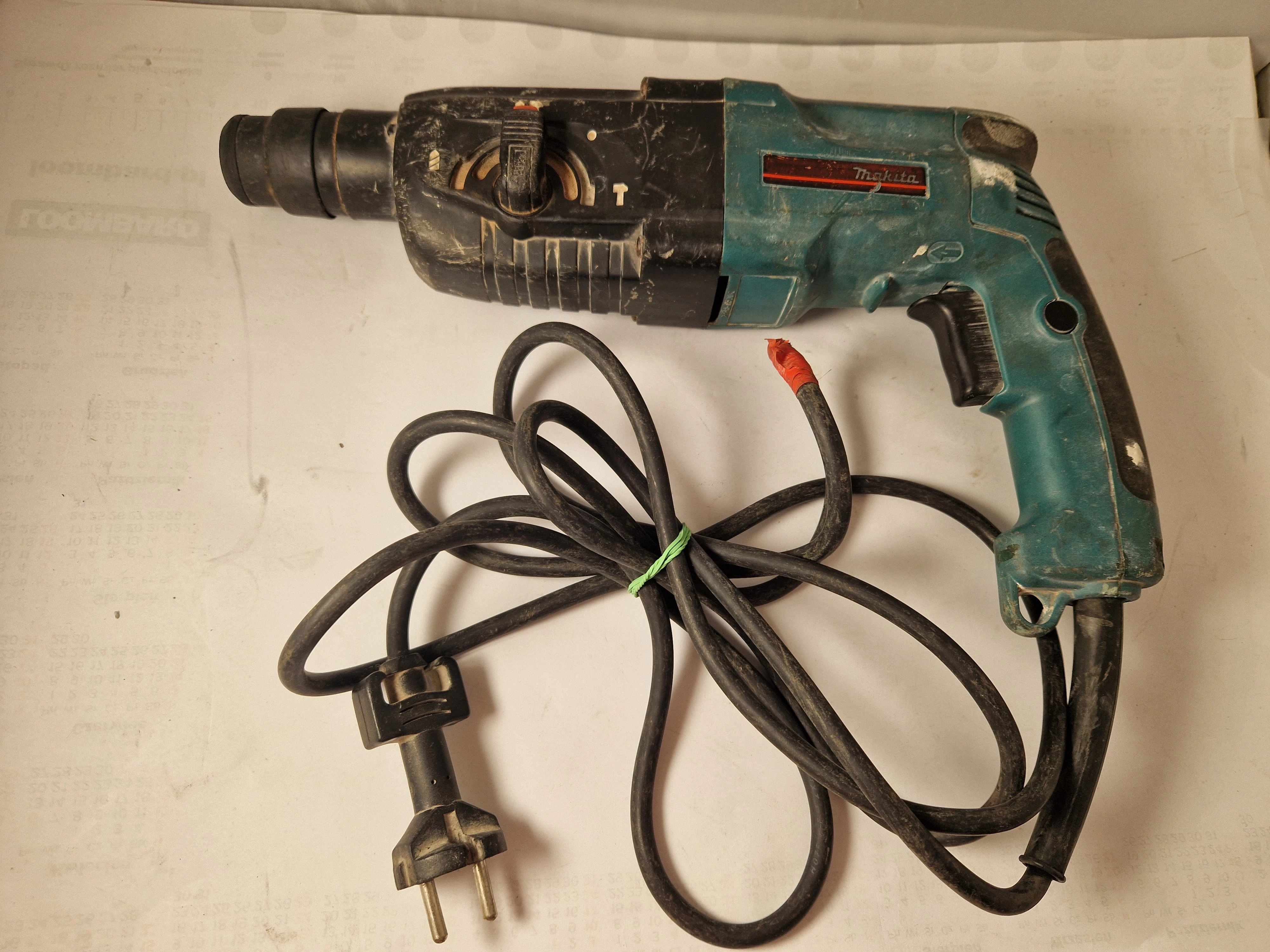 mlotowiertarka-makita-hr2450-wielka-rzeznicka-1-srem-centrum