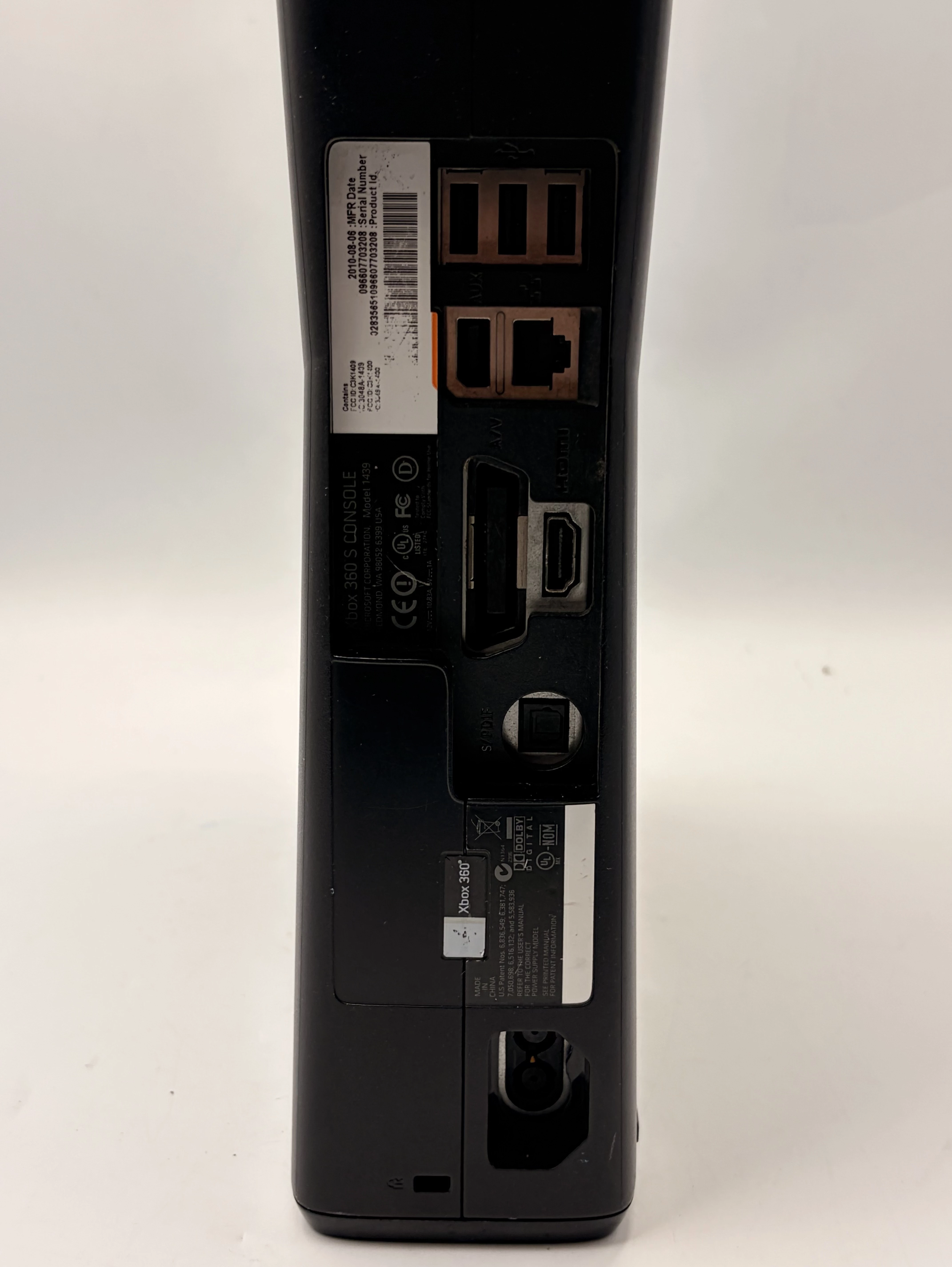 konsola-microsoft-xbox-360-s-250-gb-pad-kinect-model-xbox-360-slim-4gb