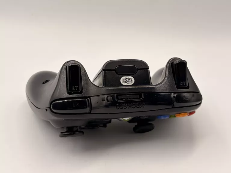 konsola-microsoft-xbox-360-s-250-gb-pad-kinect-rodzaje-odtwarzanych-nosnikow-205982-4