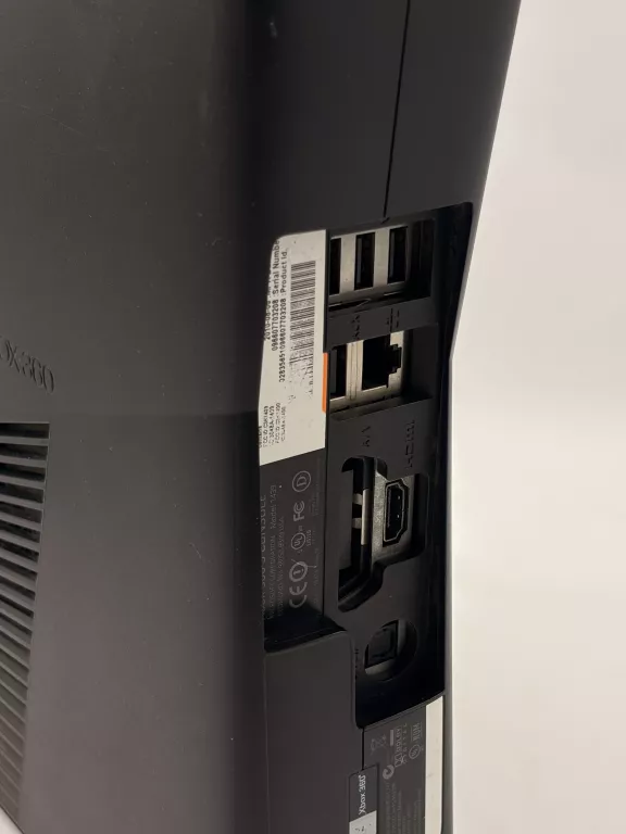 konsola-microsoft-xbox-360-s-250-gb-pad-kinect-dysk-wbudowana-pamiec-5179-1737803