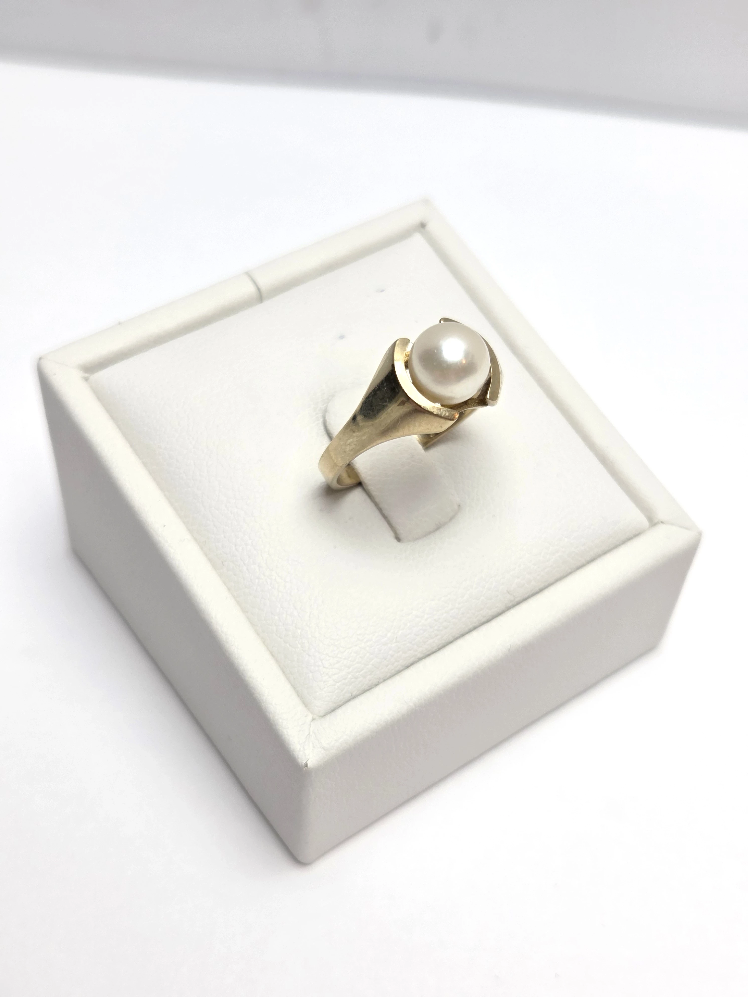 piekny-zloty-pierscionek-z-perla-333p-16r-291g-rodzaj-2205-2