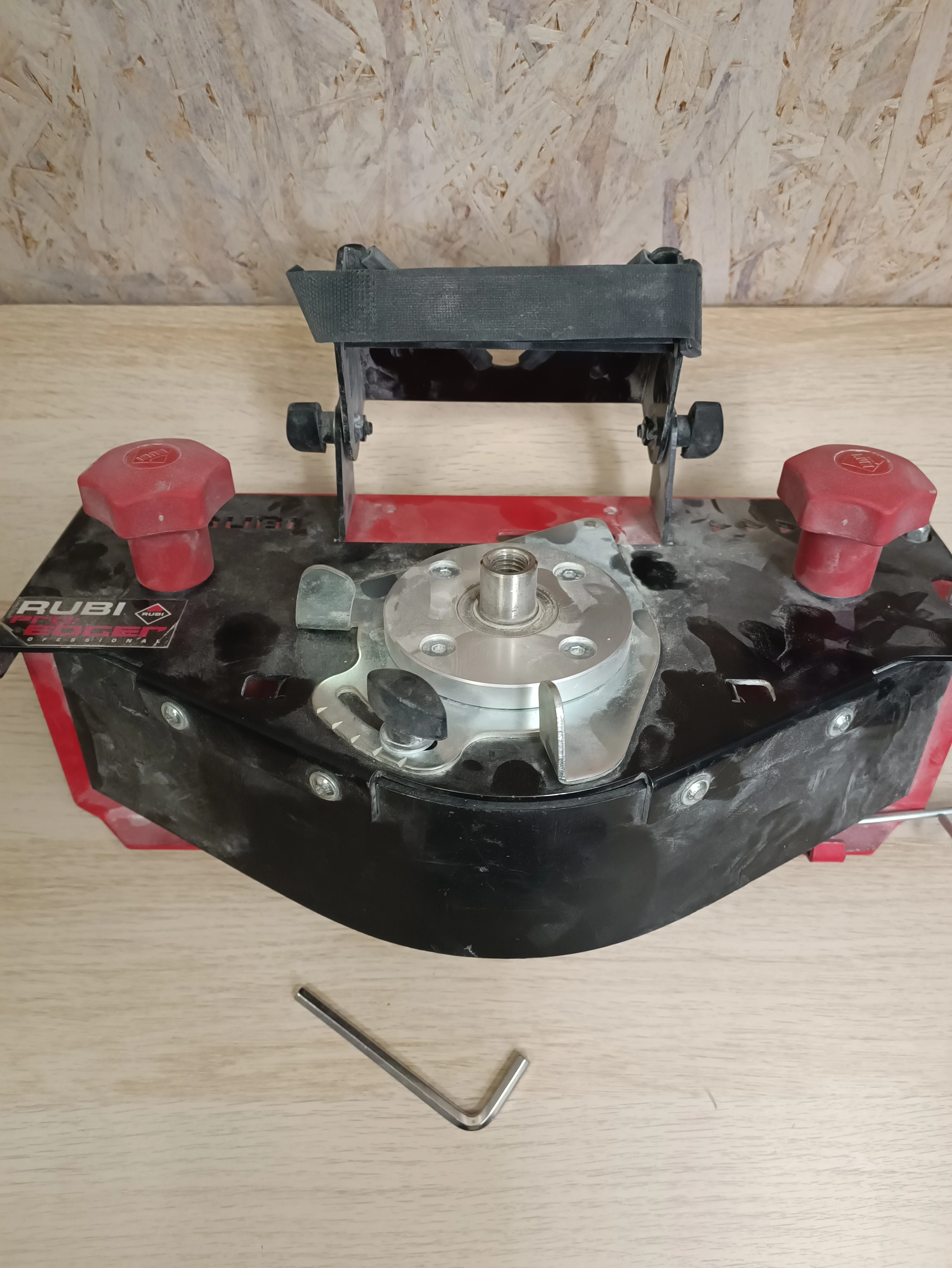 przystawka-do-ukosowania-plytek-rubi-pro-edger-marka-248811-951400