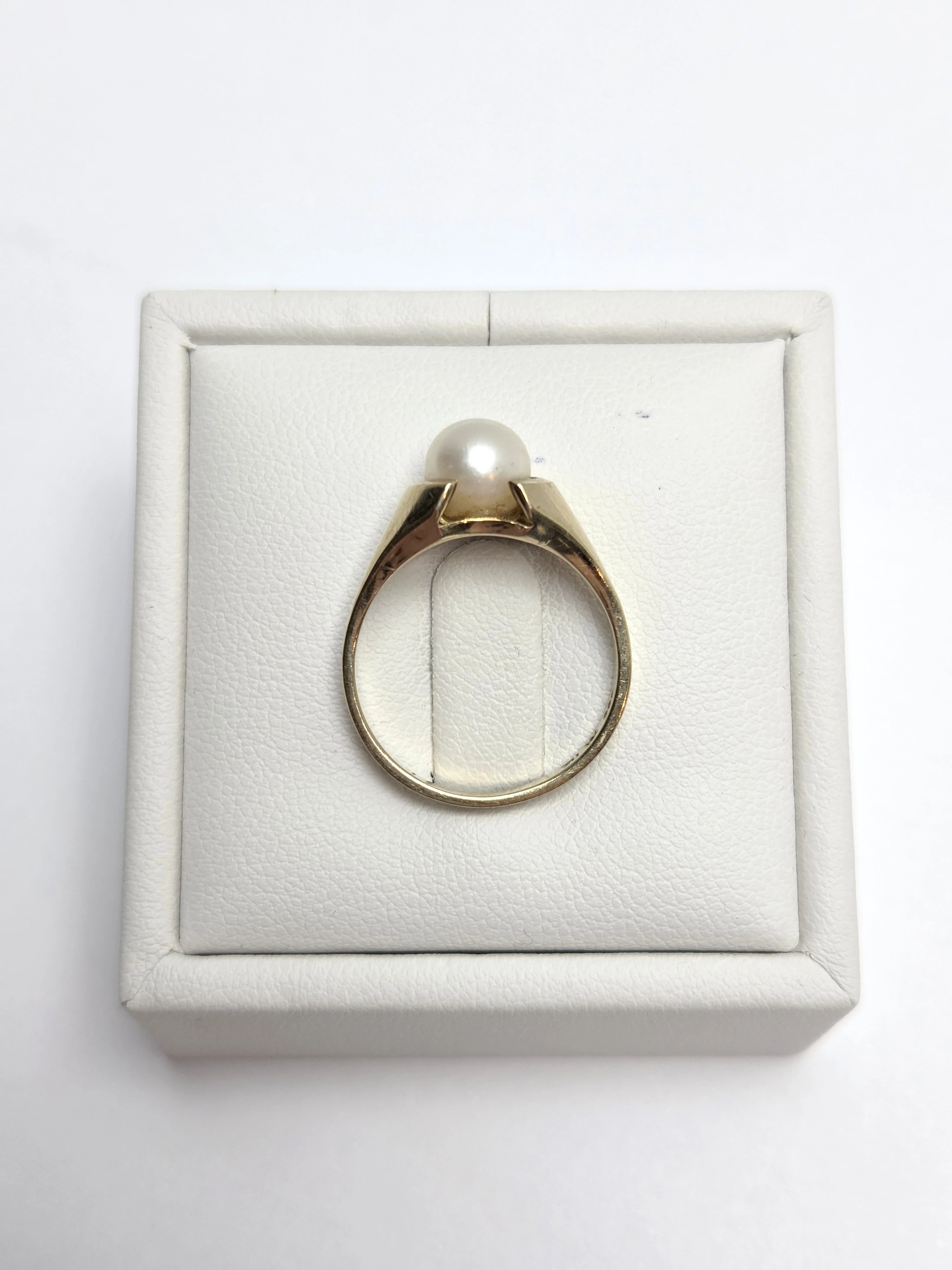 piekny-zloty-pierscionek-z-perla-333p-16r-291g-rozmiarsrednica-wew-mm-372-16