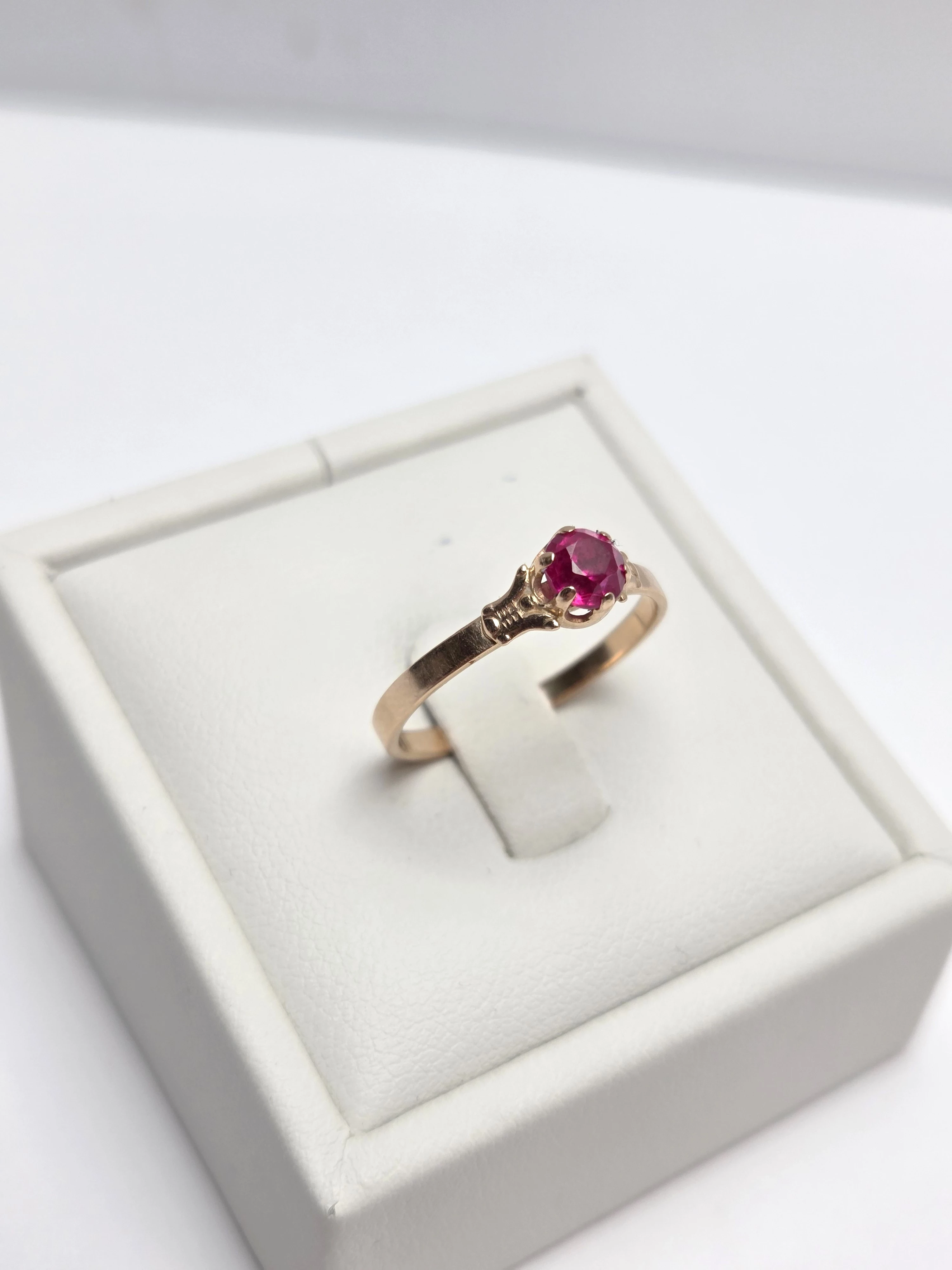 zloty-pierscionek-z-rozowym-oczkiem-zloto-rosyjskie-585p-19r186g-material-15835-2