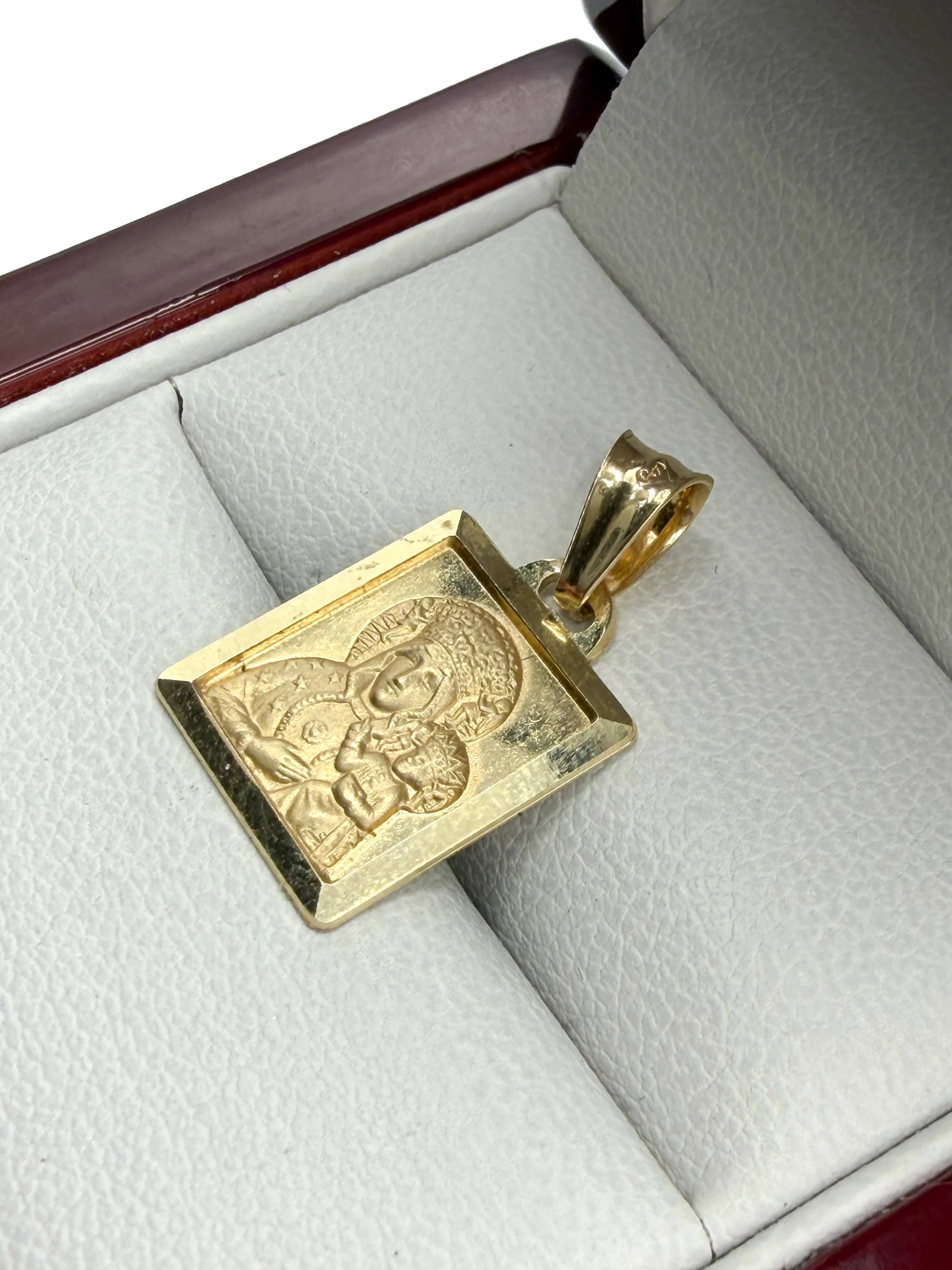 zlota-zawieszka-matka-boska-p585-w178g-rodzaj-2205-2