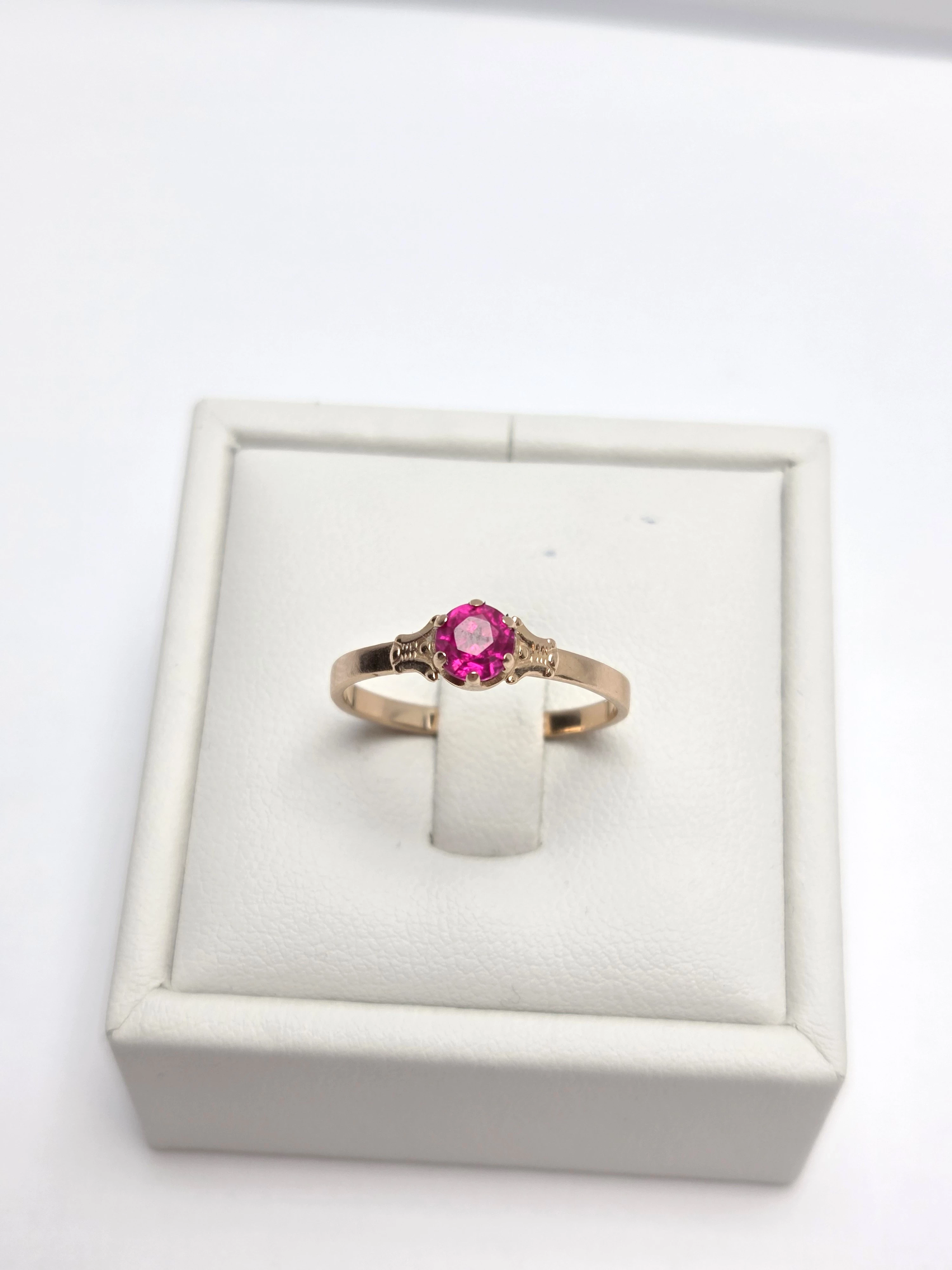 zloty-pierscionek-z-rozowym-oczkiem-zloto-rosyjskie-585p-19r186g-stan-11323-2