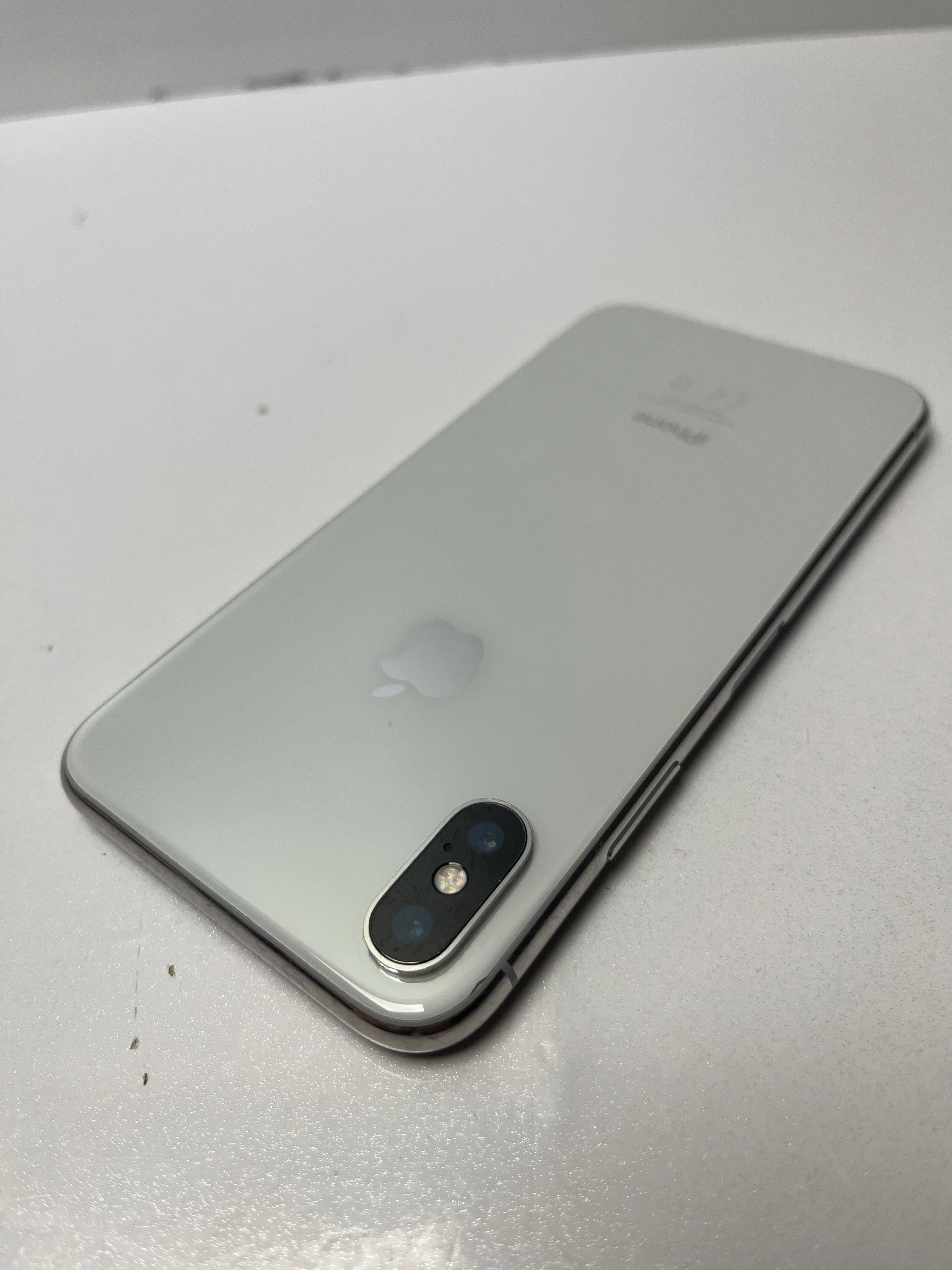 telefon-iphone-x-64gb-75-bat-stan-11323-2