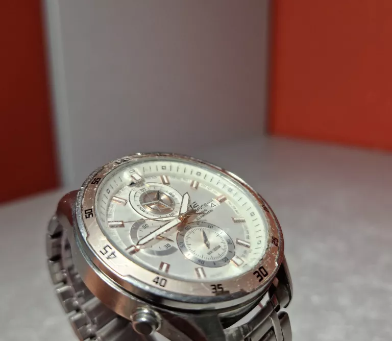 zegarek-casio-edifice-illuminator-5372-efr-547-rodzaj-129220-1