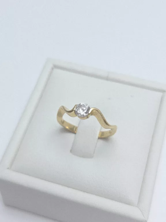 piekny-falowany-zloty-pierscionek-z-cyrkonia-750p-11r-266g-okrzei-191-pila