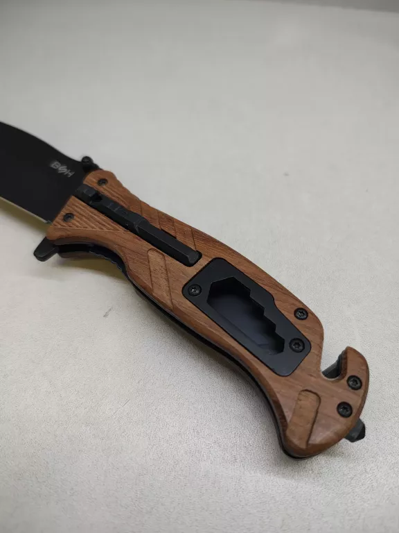 noz-ratowniczy-skladany-z-krzesiwem-n501b-model-n501b