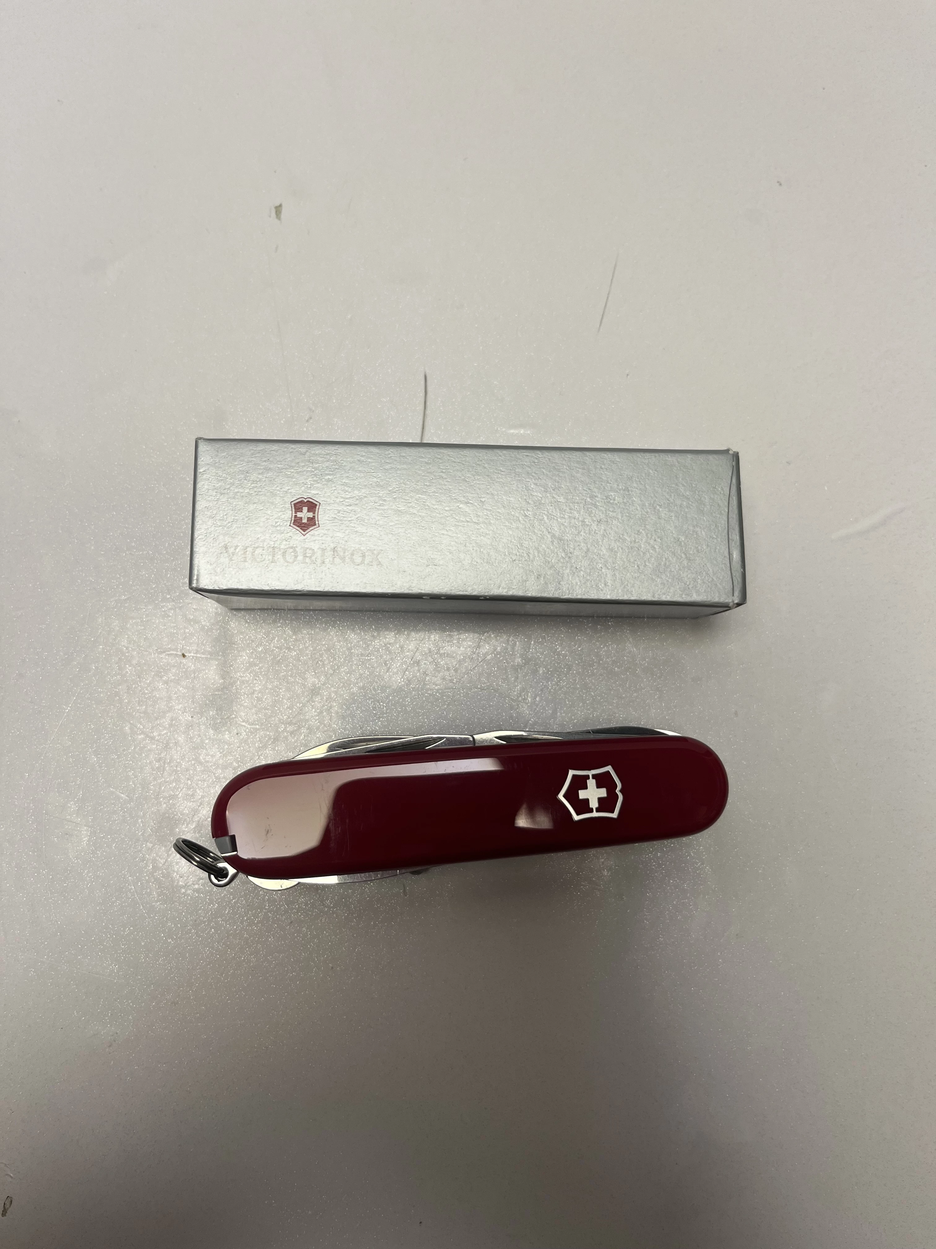 scyzoryk-victorinox-ranger-13763-czerwony-osiedle-teatralne-3u15-krakow