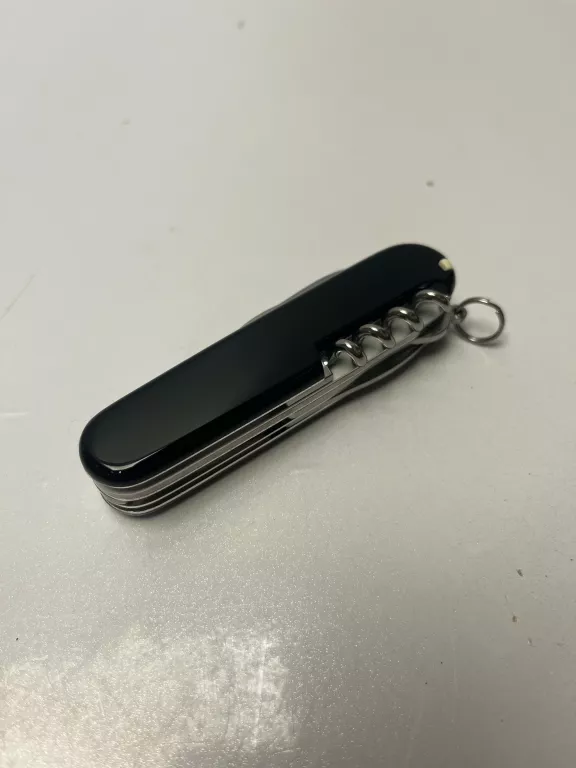 victorinox-137133-scyzoryk-huntsman-91-mm-15-funkcji-czarny-stan-11323-2