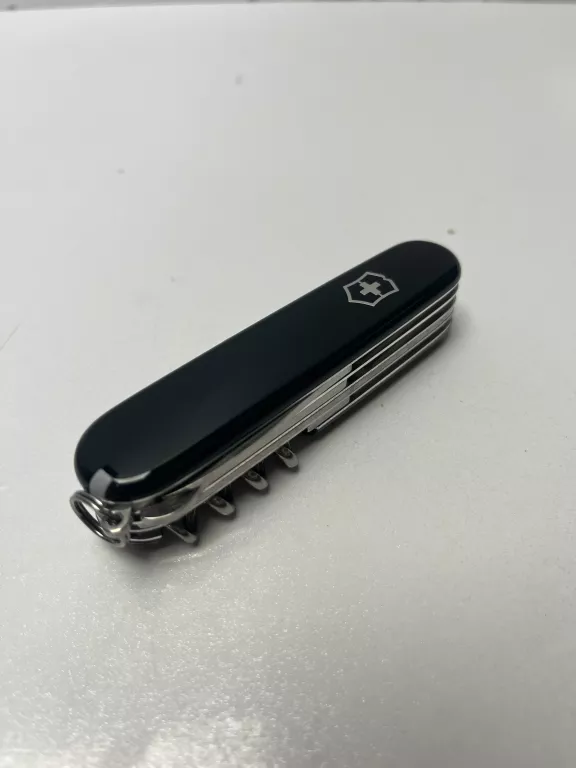 victorinox-137133-scyzoryk-huntsman-91-mm-15-funkcji-czarny-ean-gtin-7611160100283