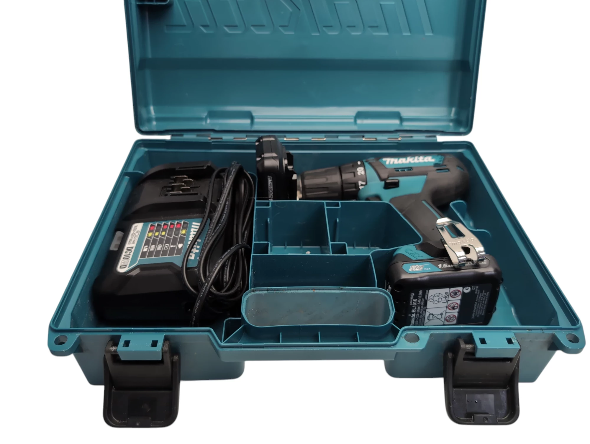 makita-df333d-ladowarka-akumulator-walizka-rodzaj-129632-1