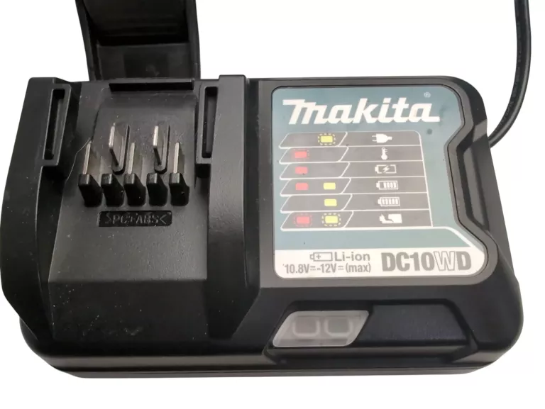 makita-df333d-ladowarka-akumulator-walizka-typ-uchwytu-129629-1