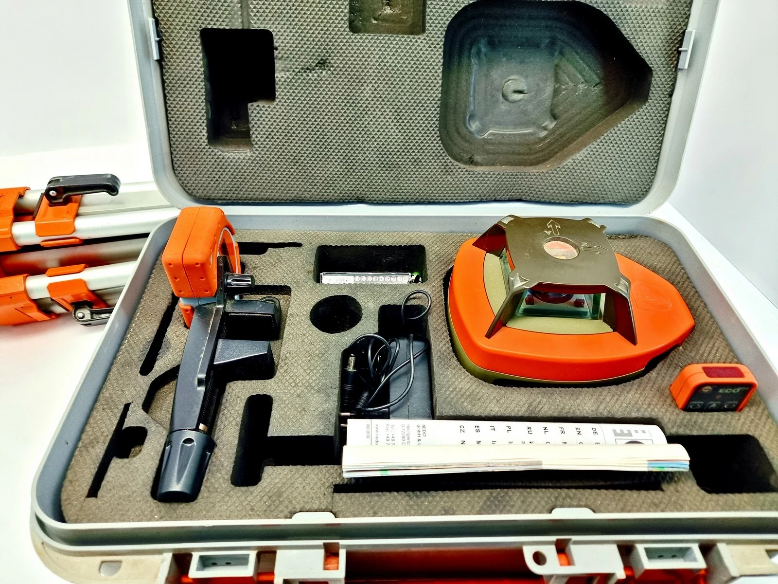 laser-obrotowy-nedo-eco-600-hv-statyw-komplet-model-sirius-hv