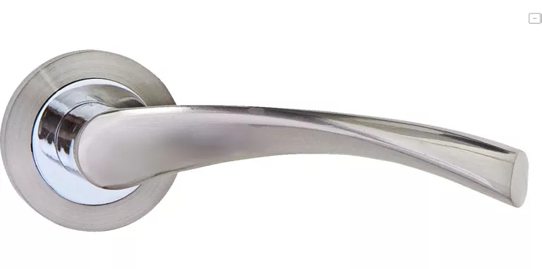 klamka-do-drzwi-wewnetrznych-na-rozecie-romana-mosiadz-patyna-domino-2szt-ean-gtin-5900378311089