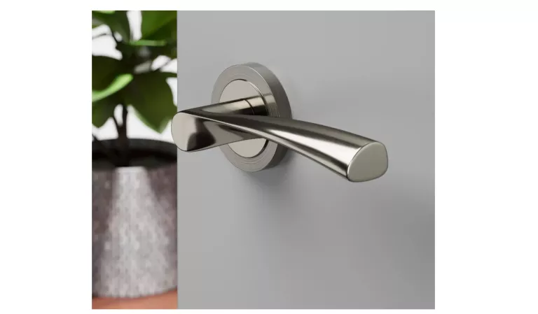 klamka-do-drzwi-wewnetrznych-na-rozecie-romana-mosiadz-patyna-domino-2szt-stan-11323-1