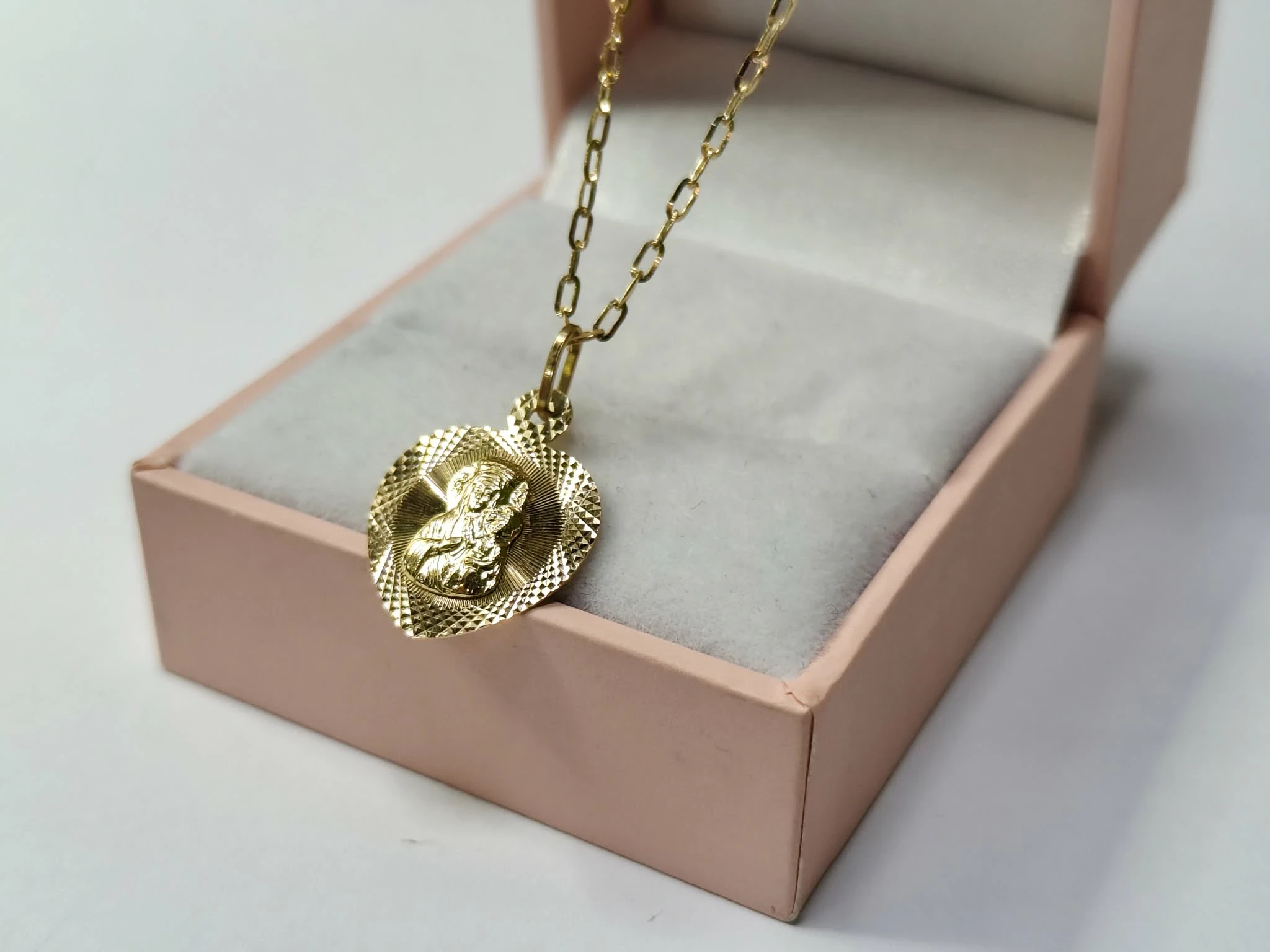 przepiekny-zloty-lancuszek-z-bozia-zloto-14-k-idealny-na-komunie-257-g-material-15835-2