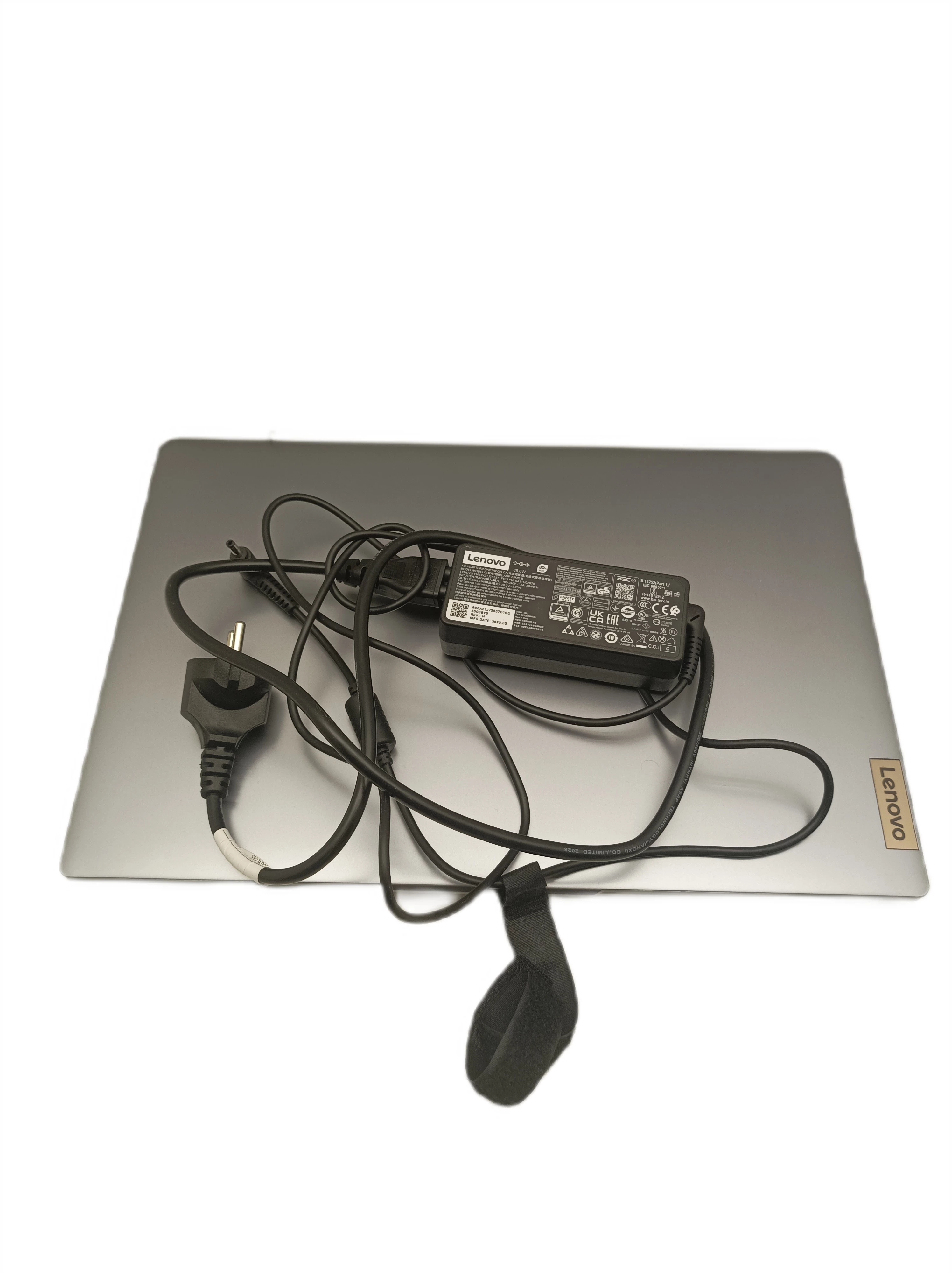 laptop-ideapad-slim-3-15ian8-8gb-500gb-przekatna-ekranu-156