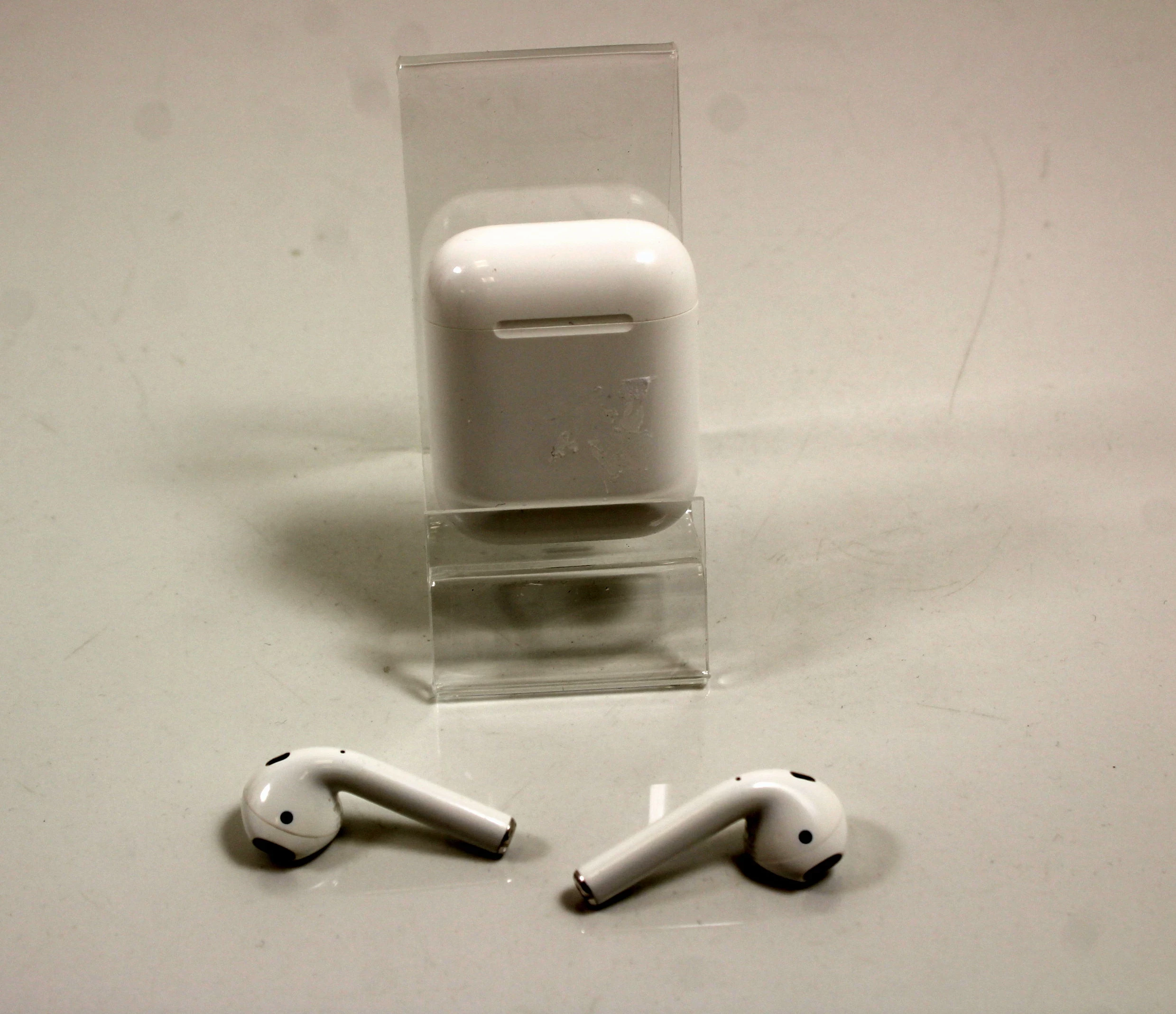 sluchawki-air-pods-gen-2-ean-gtin-195949052637