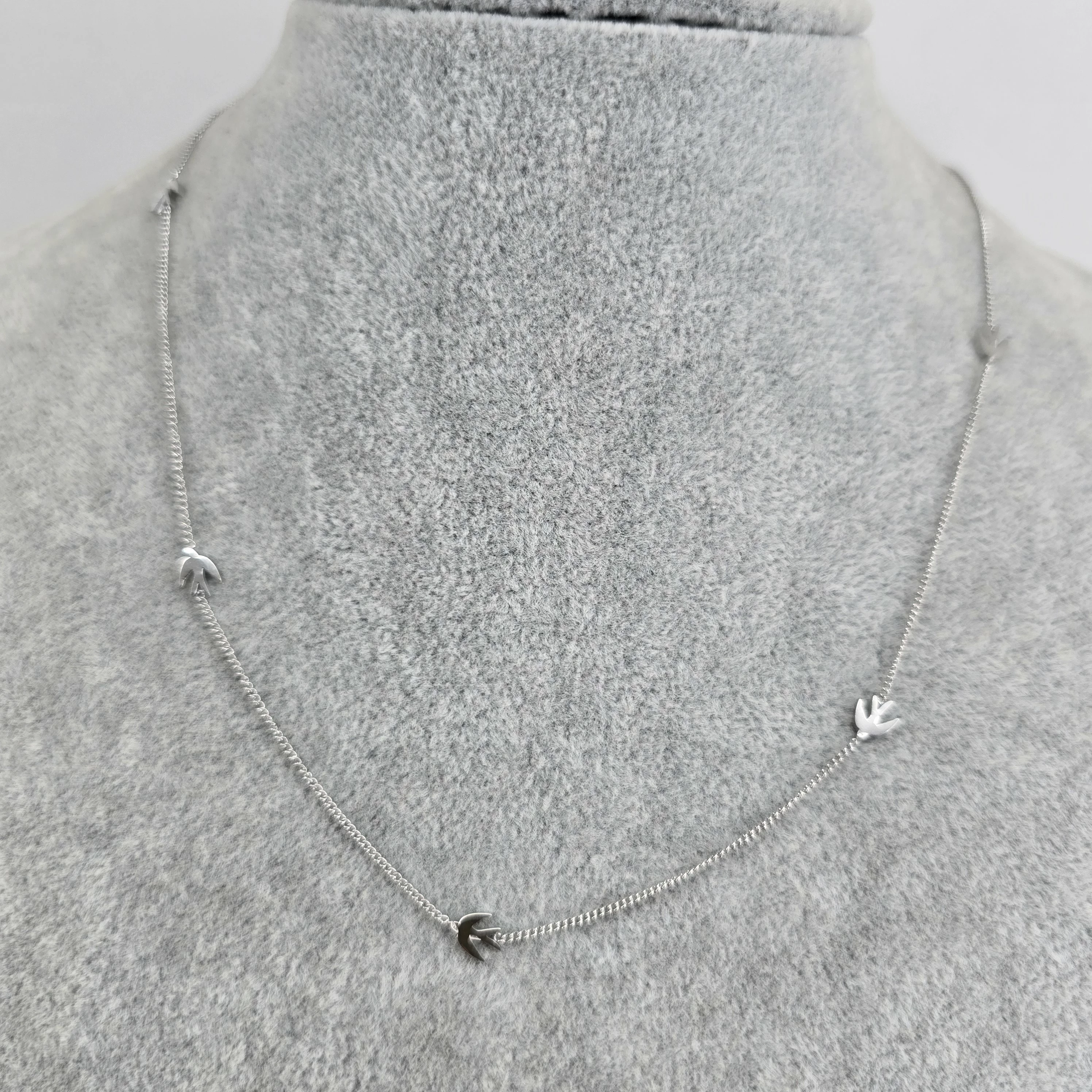 celebrytka-stalowa-jaskolki-blueberry-20475-stan-11323-1