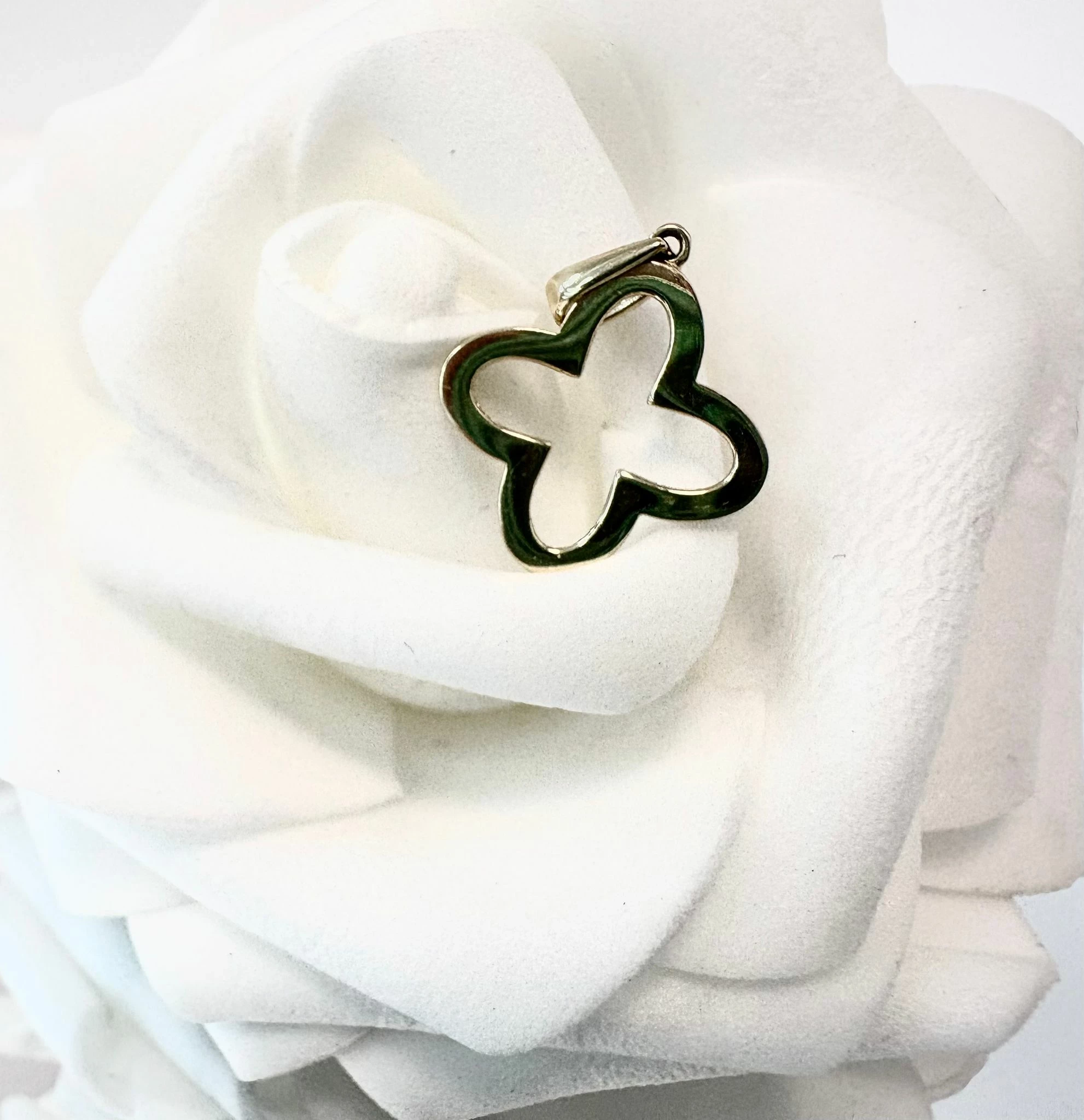 sliczna-zlota-zawieszka-koniczynka-pr585-062gr-a-rodzaj-2205-2