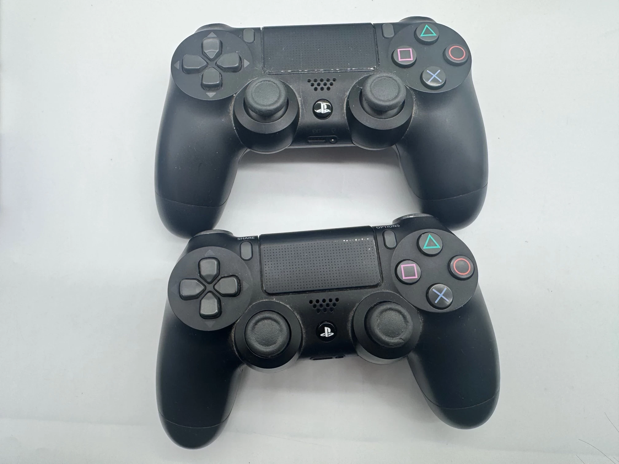 konsola-ps4-slim-500gb-2padygry-ean-gtin-711719407577