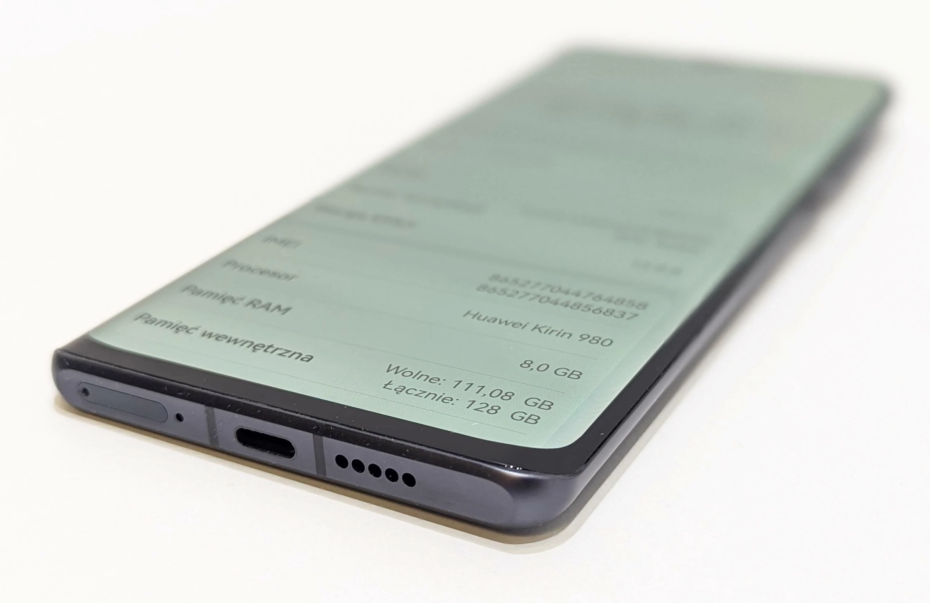 telefon-huawei-p30-pro-8128gb-dualsim-czarny-przekatna-ekranu-647