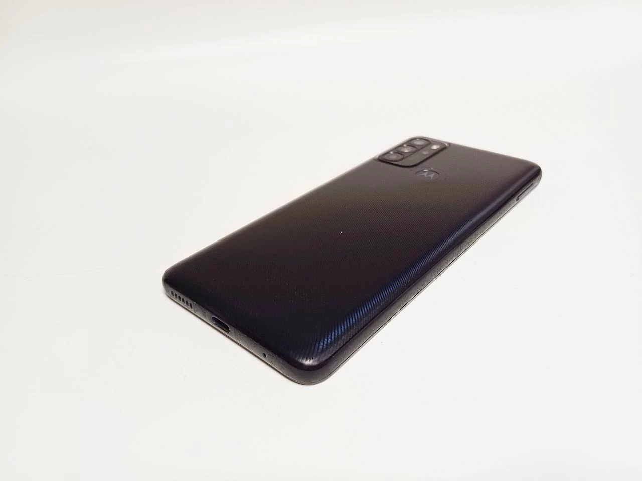 telefon-motorola-g60s-6gb128gb-przekatna-ekranu-680