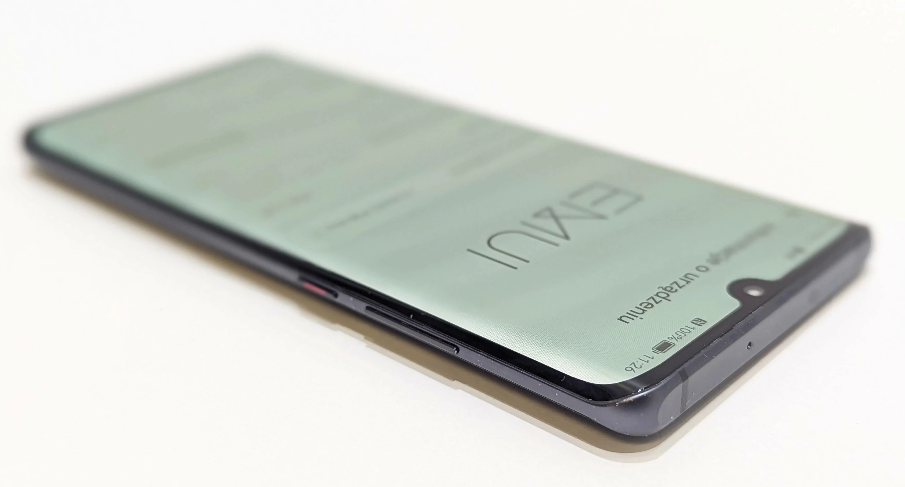 telefon-huawei-p30-pro-8128gb-dualsim-czarny-system-operacyjny-4388-1