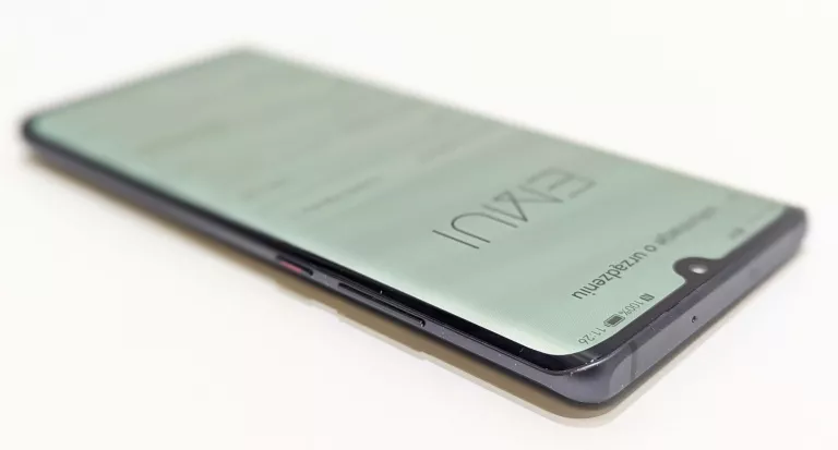 telefon-huawei-p30-pro-8128gb-dualsim-czarny-system-operacyjny-4388-1