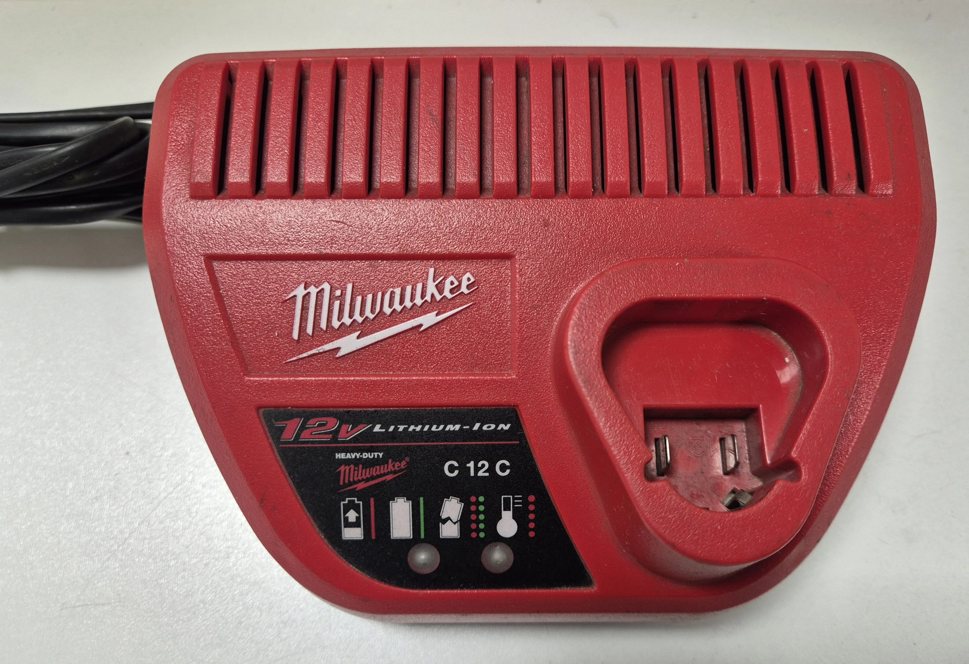 ladowarka-milwaukee-c-12-c-aku-milwaukee-m12-b-15-ah-ean-gtin-4002395366606