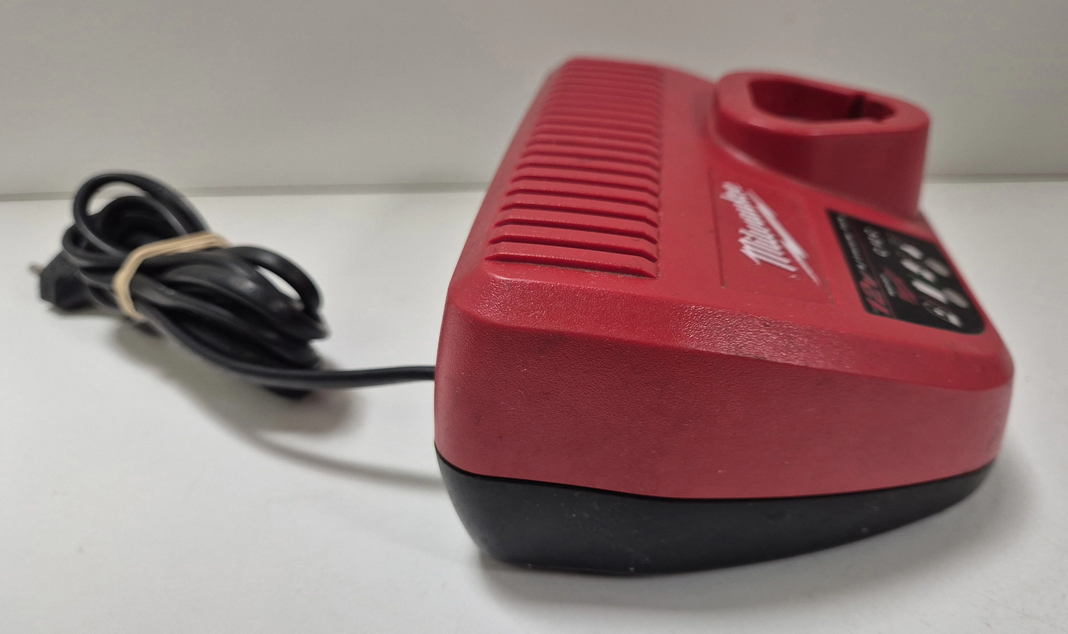 ladowarka-milwaukee-c-12-c-aku-milwaukee-m12-b-15-ah-kod-producenta-4932352000