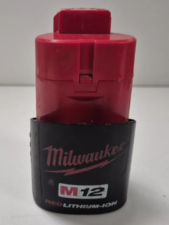 ladowarka-milwaukee-c-12-c-aku-milwaukee-m12-b-15-ah-waga-produktu-z-opakowaniem-jednostkowym-0200