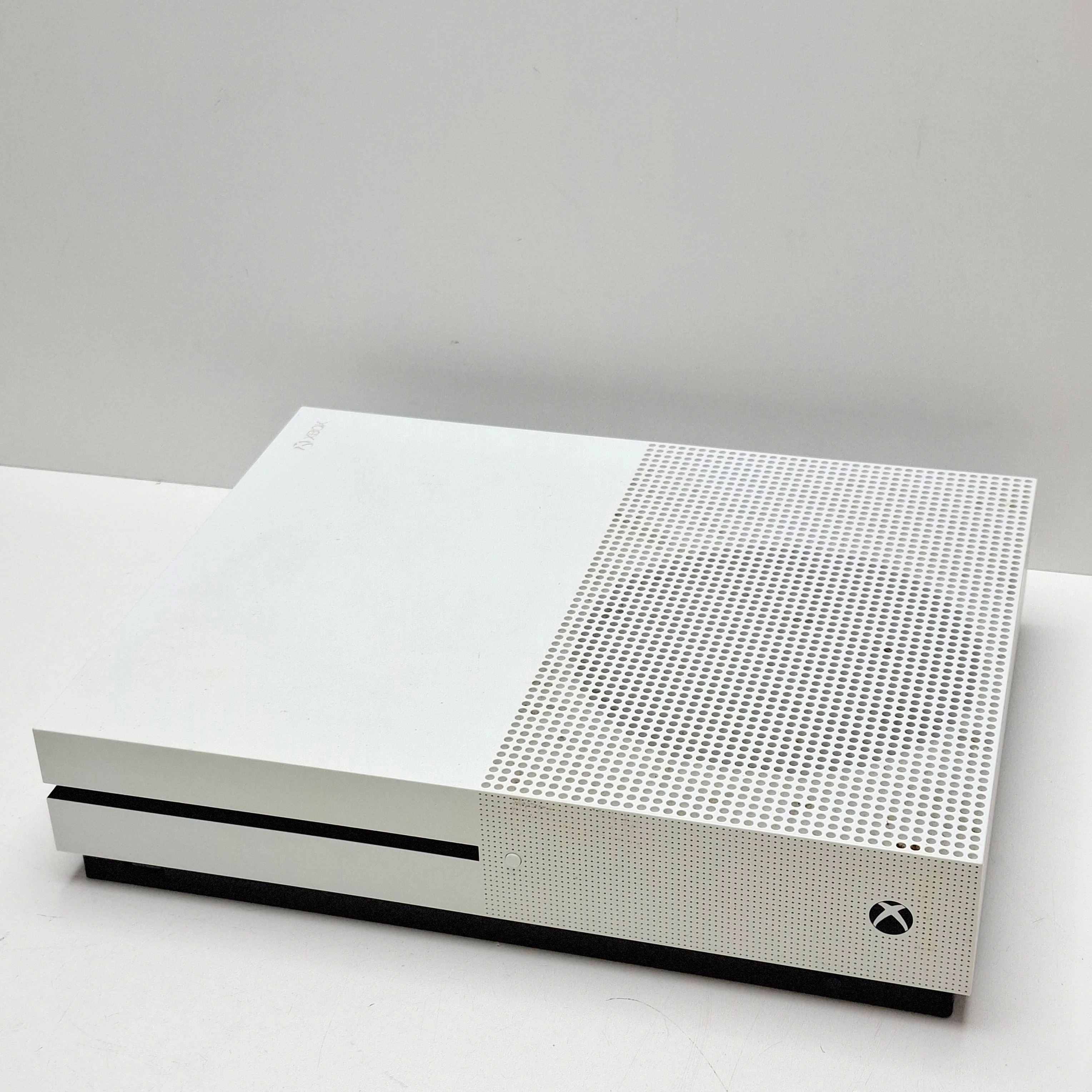 konsola-xbox-one-s-500-gb-2-pady-stan-11323-2