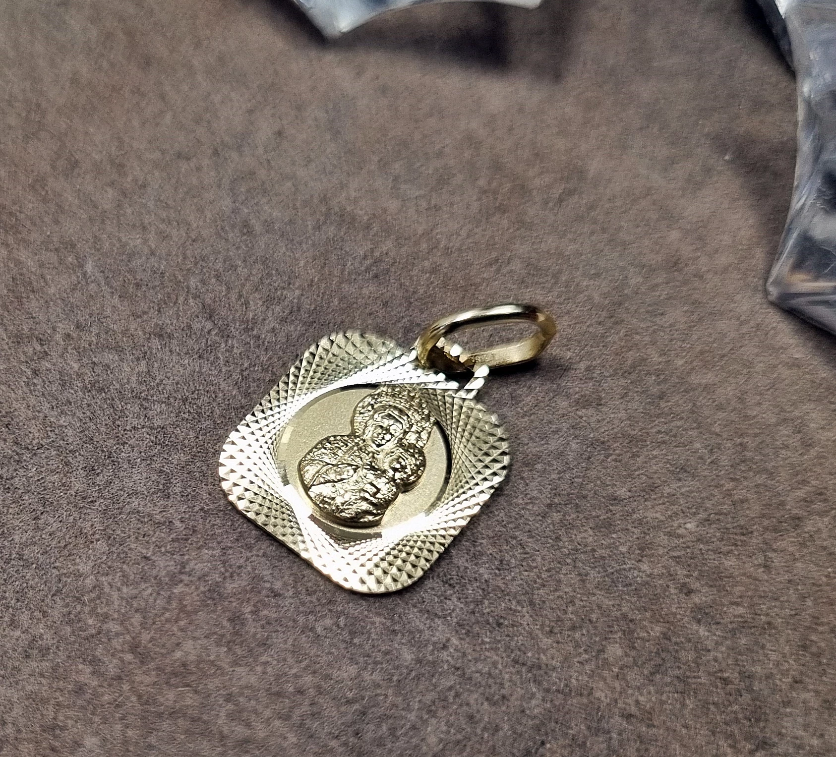 zloty-medalik-matka-boska-10g-585-material-15835-2