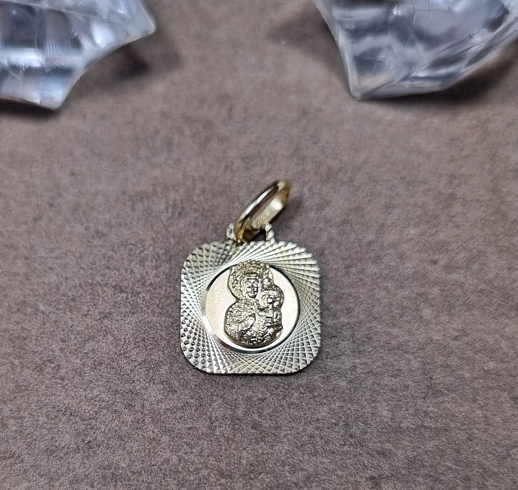 zloty-medalik-matka-boska-10g-585-kamien-17088-524288