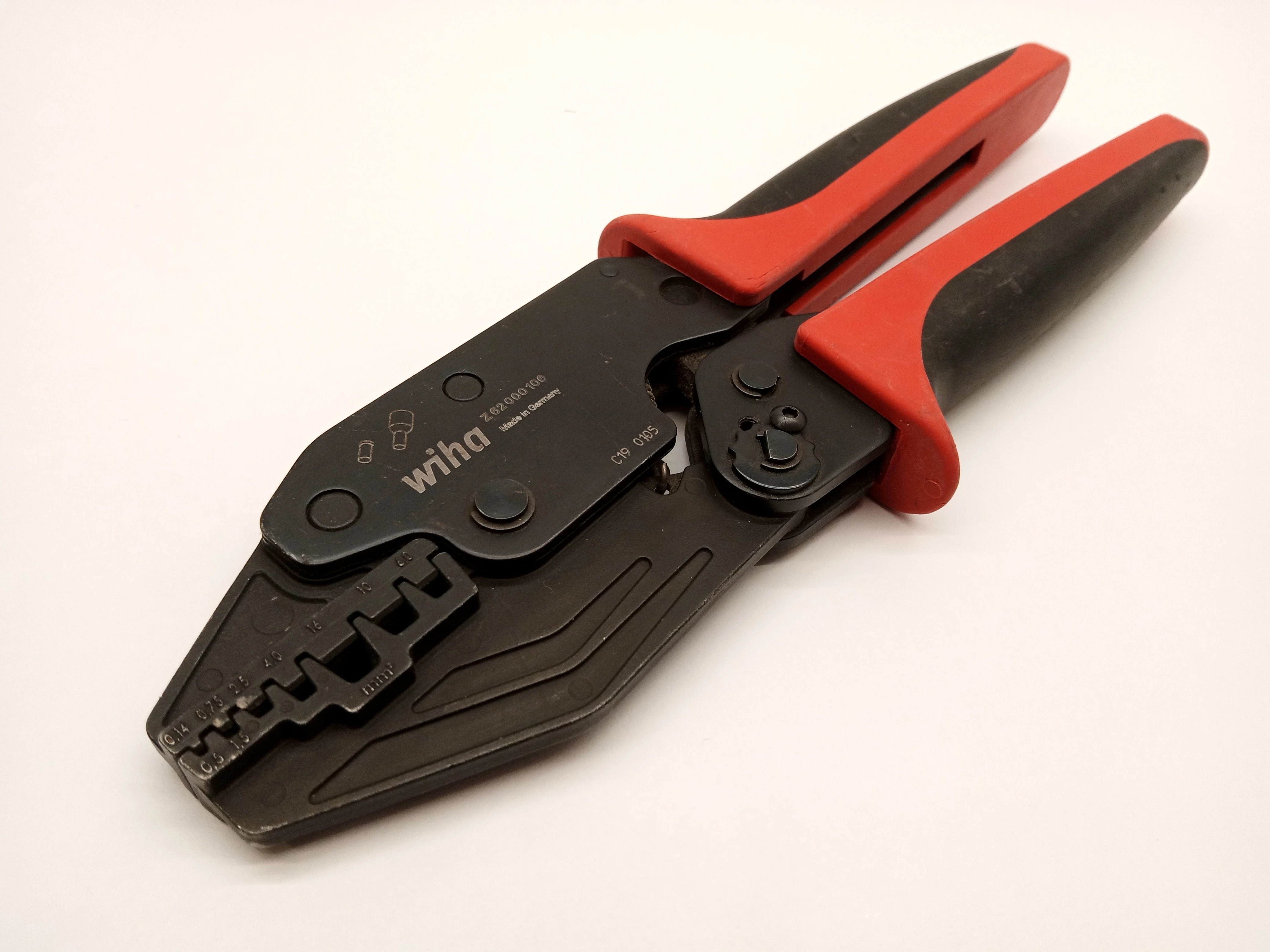zaciskarka-do-przewodow-kabli-tulejek-wiha-ean-gtin-4010995338411