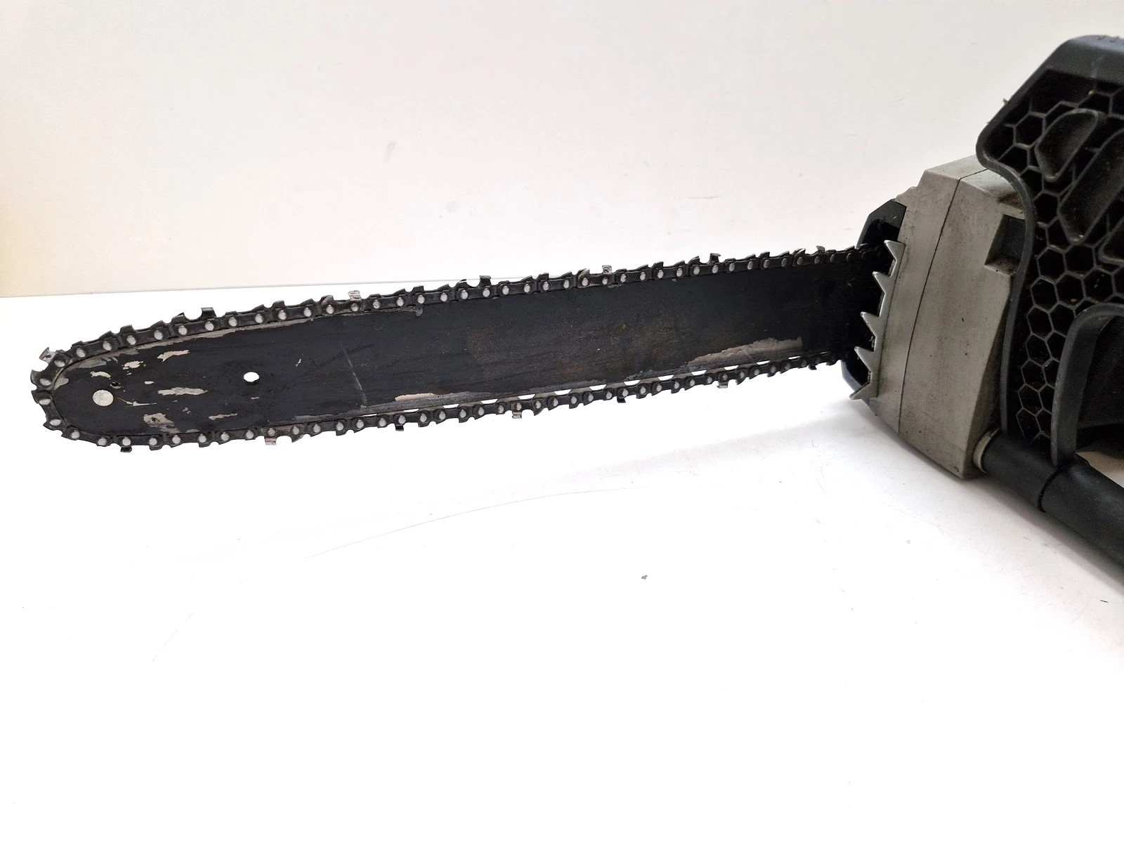 pila-elektryczna-do-drewna-2000w-titan-pilarka-lancuchowa-ttl758chn-40-cm-stan-11323-2