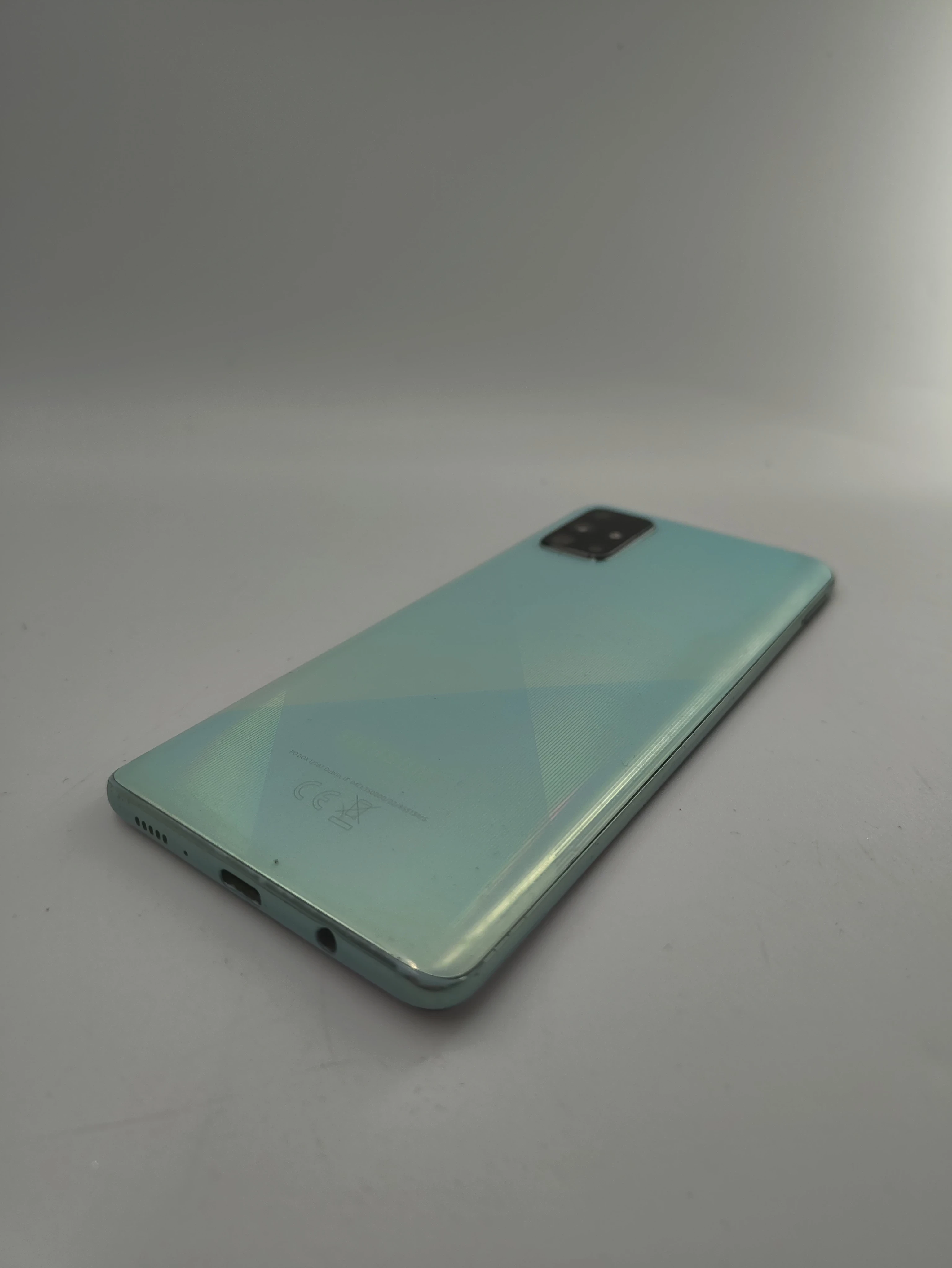 telefon-samsung-a71-przekatna-ekranu-670