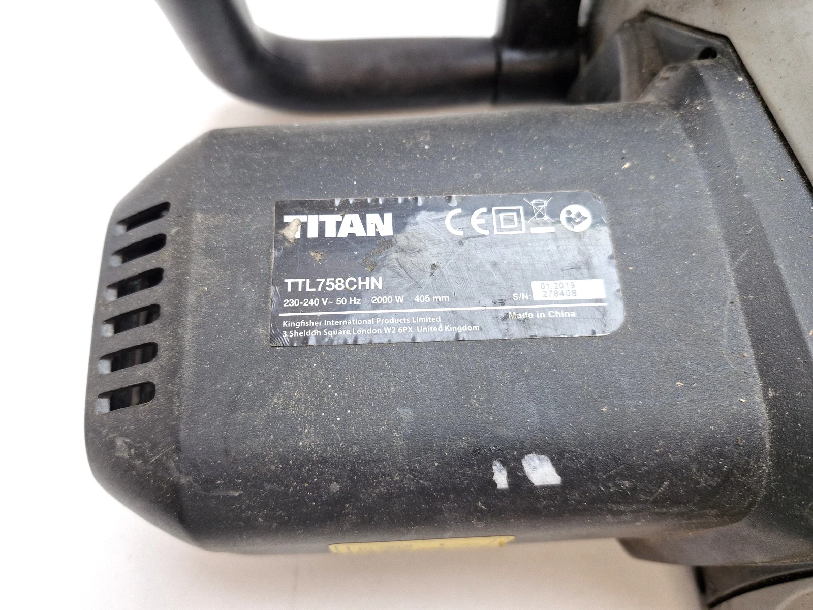 pila-elektryczna-do-drewna-2000w-titan-pilarka-lancuchowa-ttl758chn-40-cm-zasilanie-209202-238306