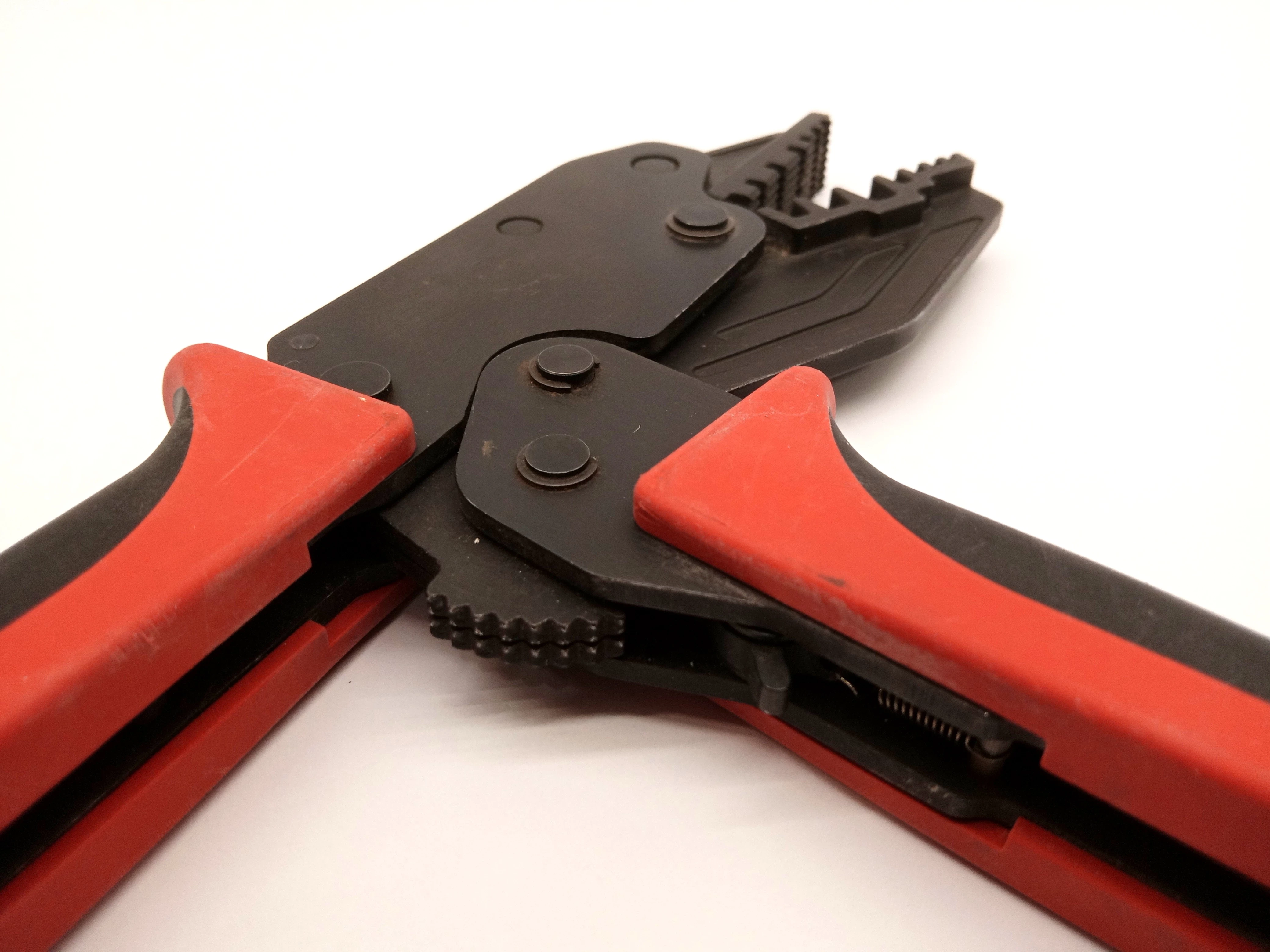 zaciskarka-do-przewodow-kabli-tulejek-wiha-stan-11323-2