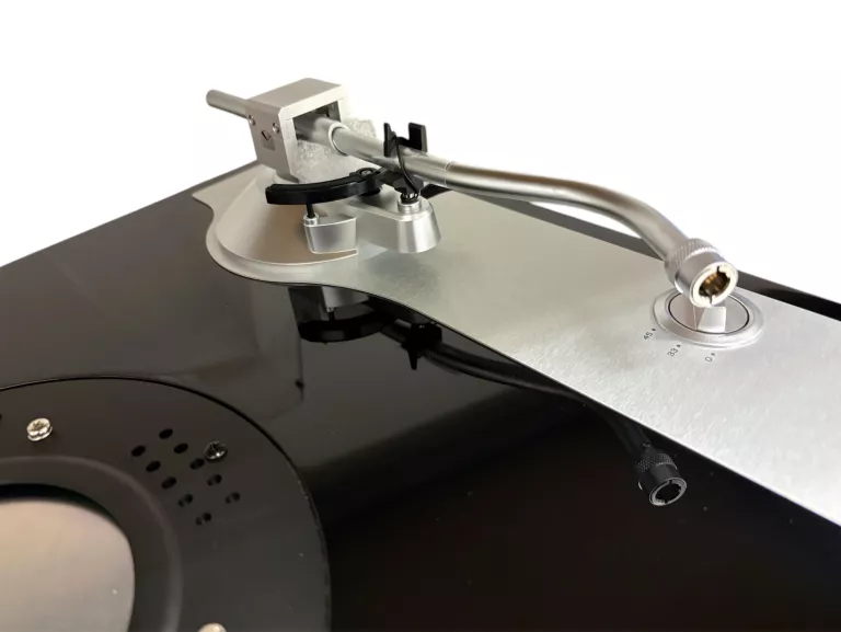 gramofon-teac-tn-4d-stan-11323-2