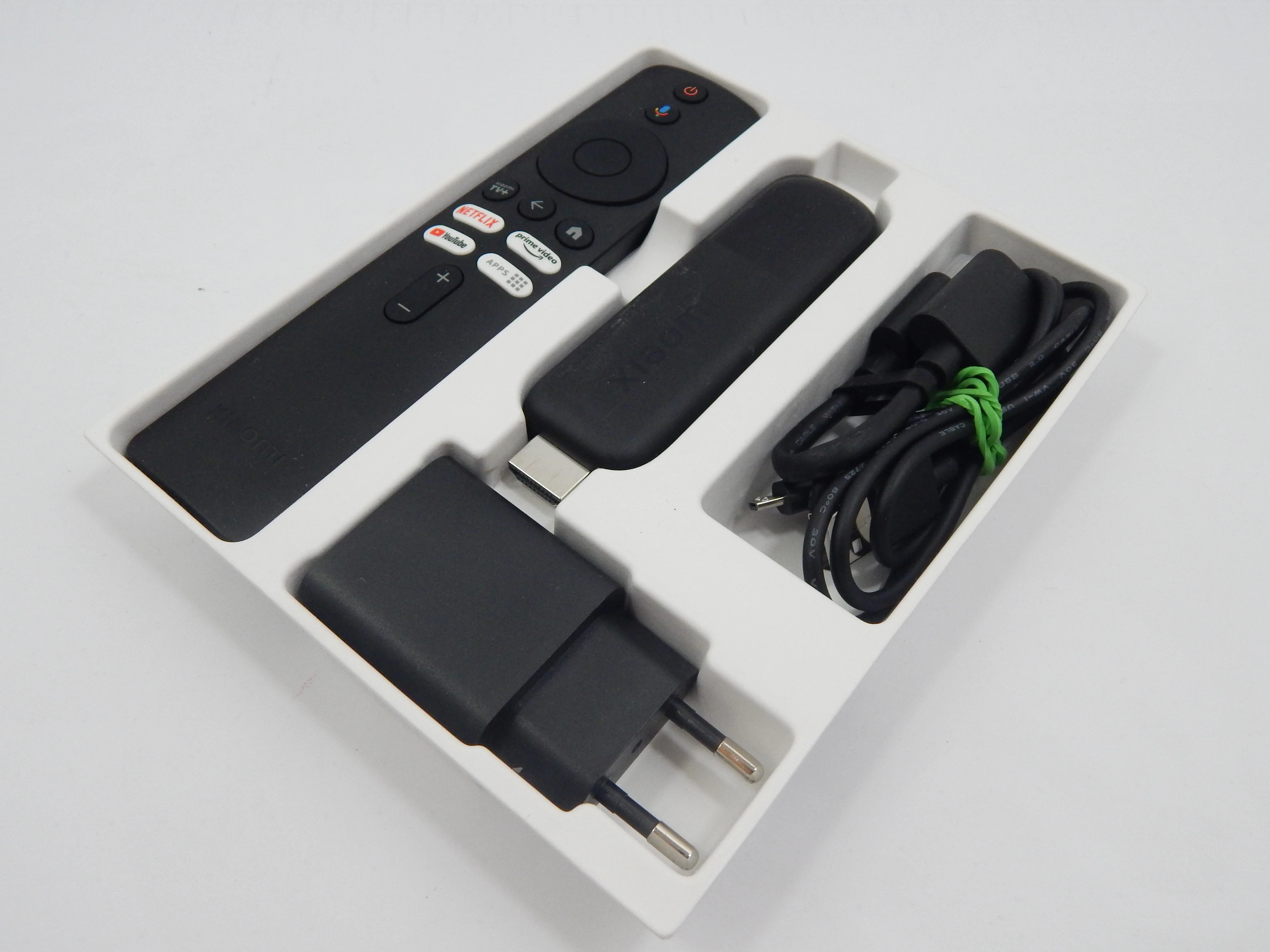 odtwarzacz-multimedialny-4k-xiaomi-mi-tv-stick-2nd-gen-czarny-ean-gtin-6941948707108