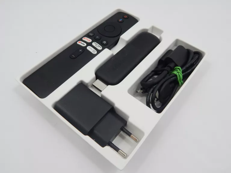odtwarzacz-multimedialny-4k-xiaomi-mi-tv-stick-2nd-gen-czarny-ean-gtin-6941948707108