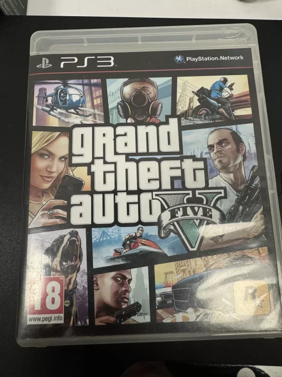 konsola-ps3-2-pady-gry-5-rodzaje-odtwarzanych-nosnikow-205982-1