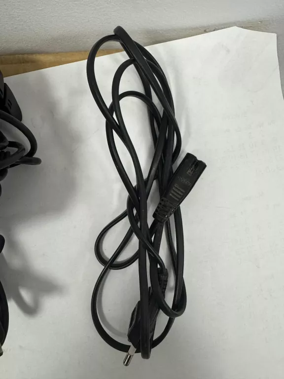 konsola-ps3-2-pady-gry-5-producent-248914-1705040